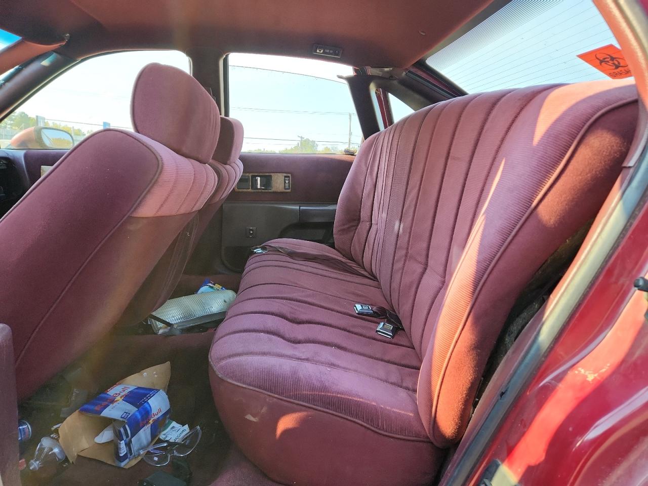 1993 Chevrolet Caprice Classic Red vin: 1G1BL53E0PR111151