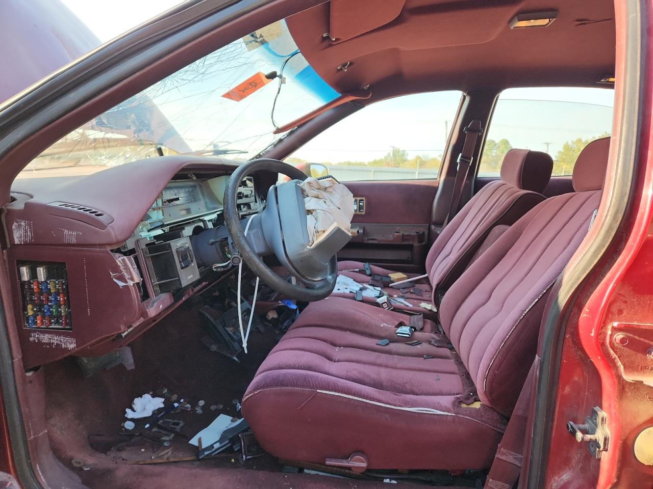 1993 Chevrolet Caprice Classic Red vin: 1G1BL53E0PR111151