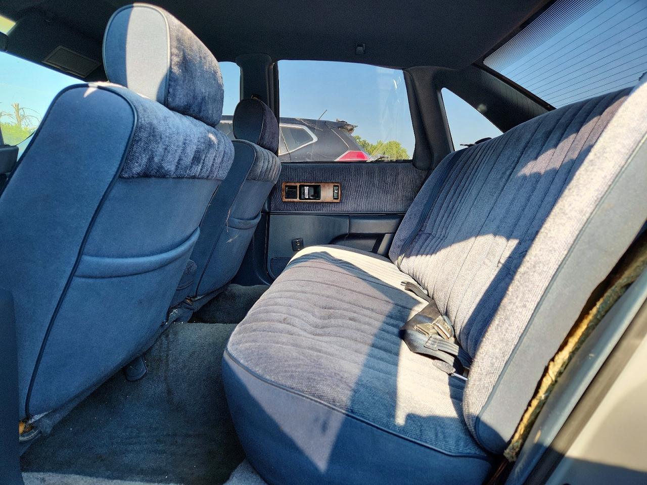 1992 Chevrolet Caprice Gray vin: 1G1BL53E3NR126983
