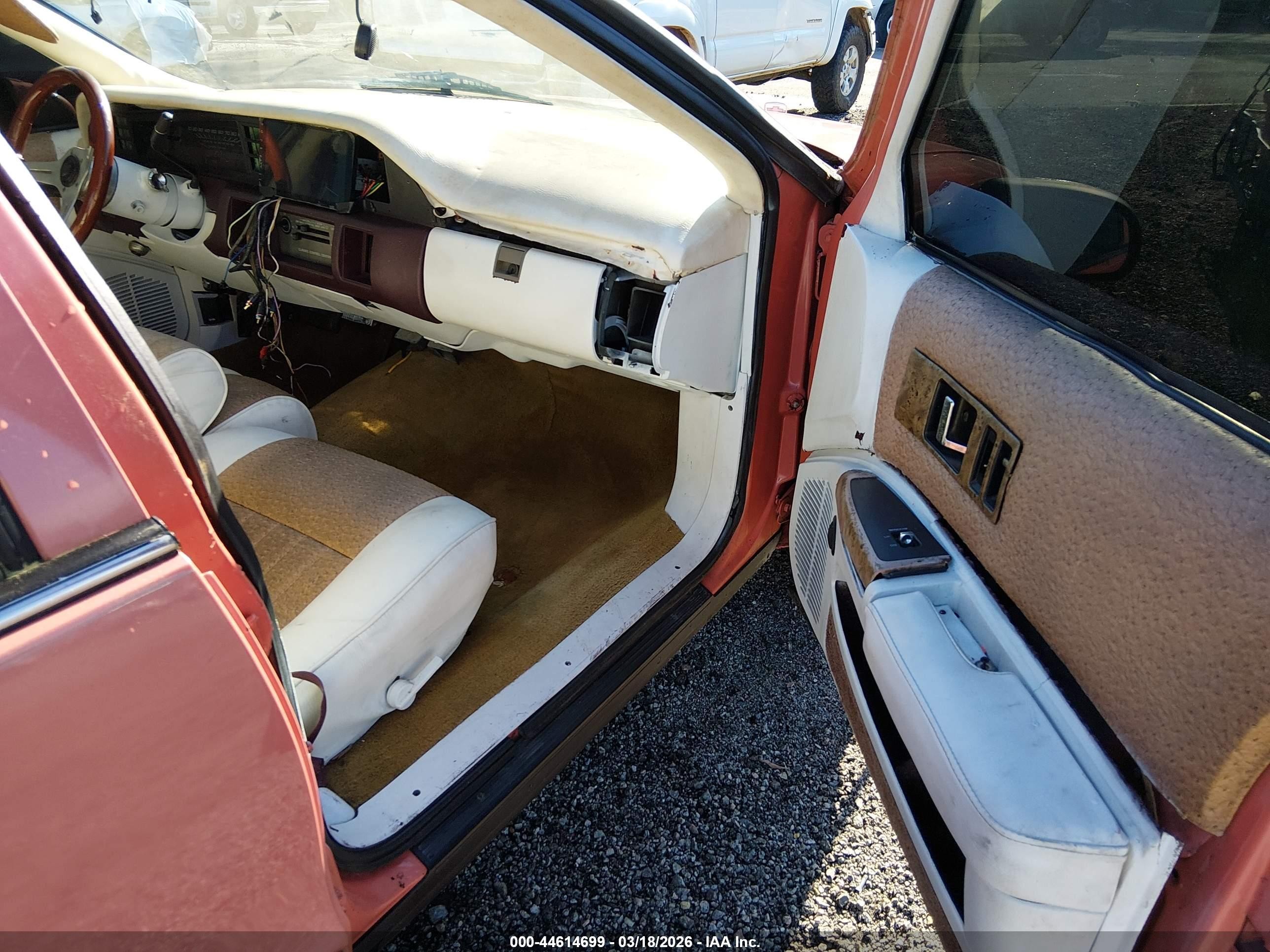 1993 Chevrolet Caprice Classic Красный vin: 1G1BL53E9PR131396