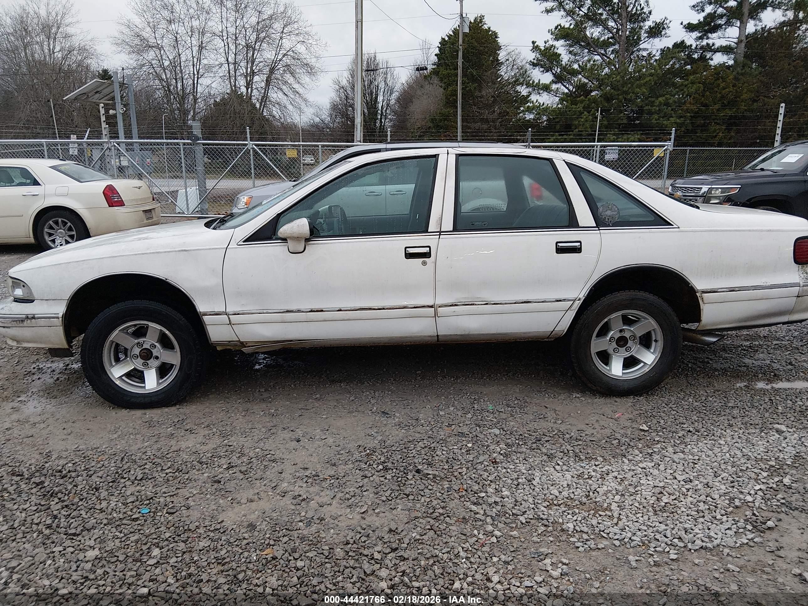 1993 Chevrolet Caprice Classic White vin: 1G1BL53EXPW100529