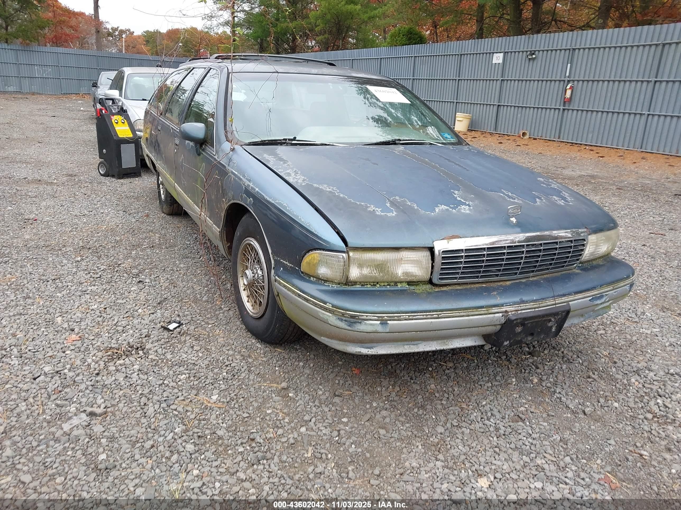 1993 Chevrolet Caprice Classic Teal vin: 1G1BL83EXPW133161