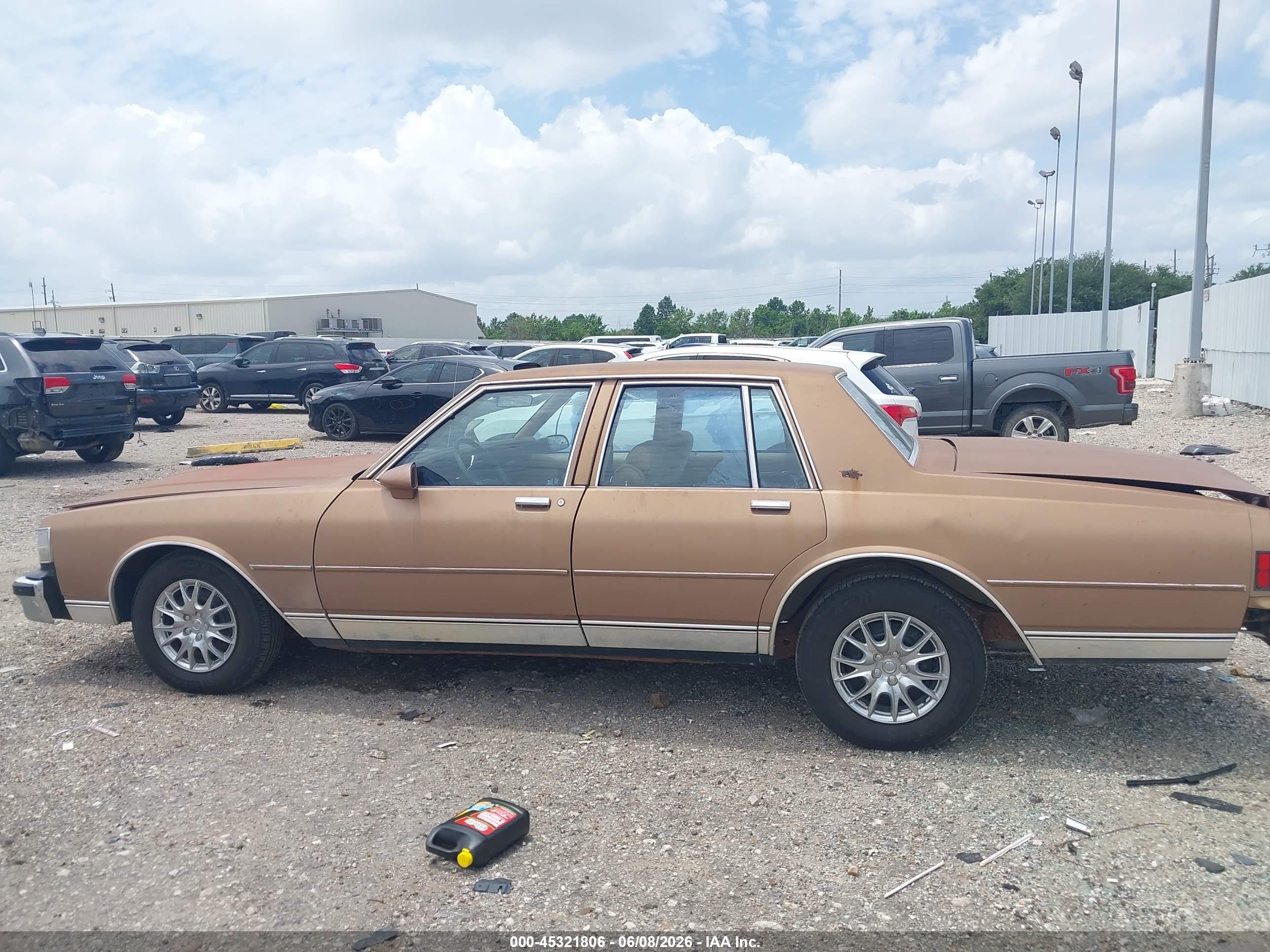 1989 Chevrolet Caprice Classic Коричневый vin: 1G1BN51E8KR189473