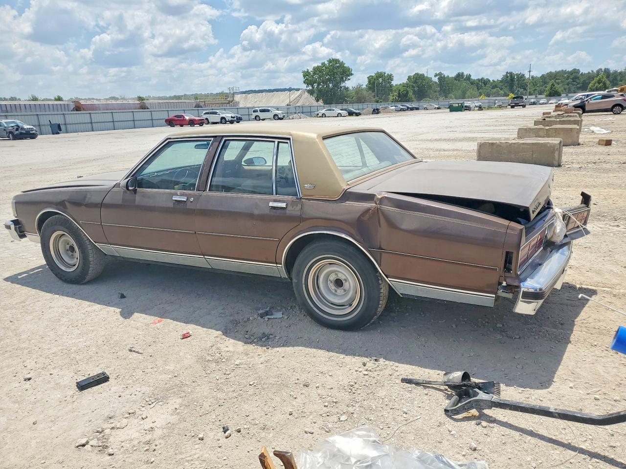 1988 Chevrolet Caprice Classic Brown vin: 1G1BN51H4JR108669