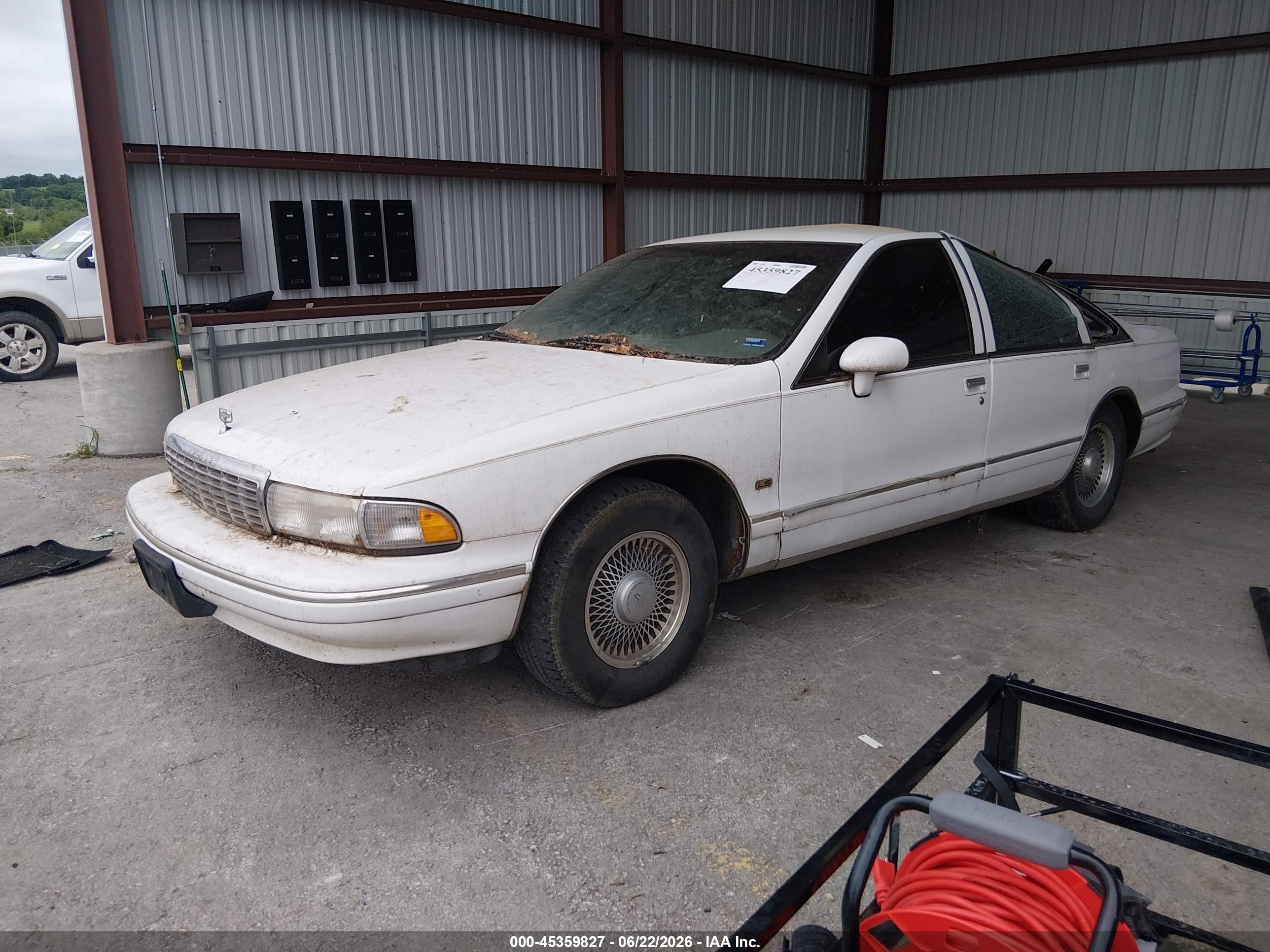 1994 Chevrolet Caprice Classic Ls White vin: 1G1BN52P3RR192744