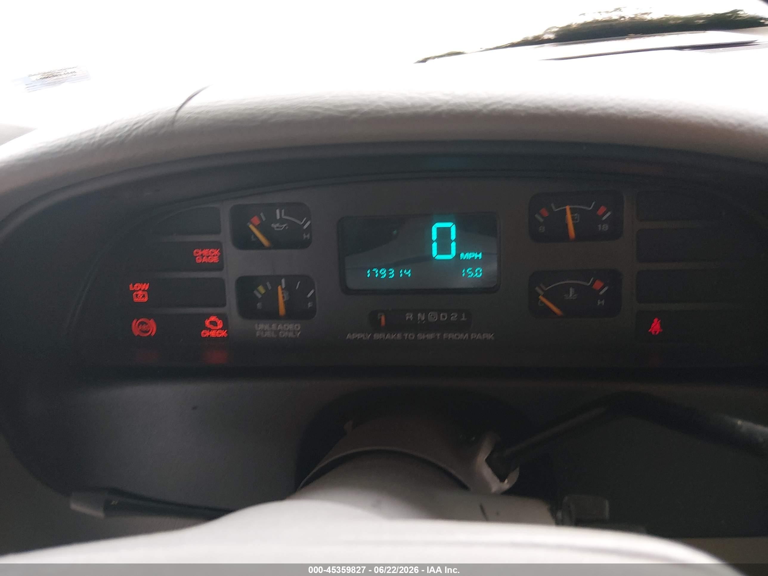 1994 Chevrolet Caprice Classic Ls White vin: 1G1BN52P3RR192744