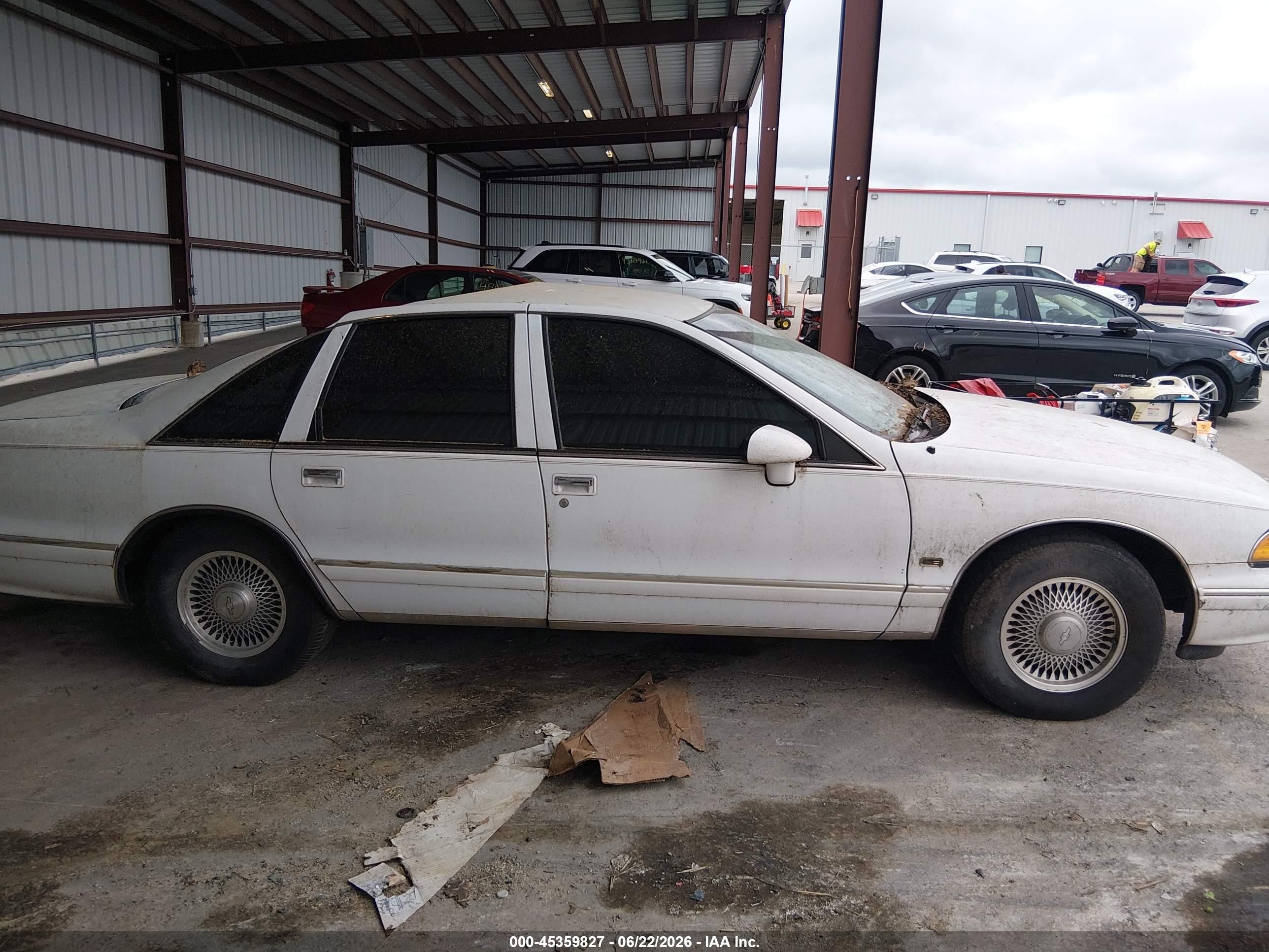 1994 Chevrolet Caprice Classic Ls White vin: 1G1BN52P3RR192744