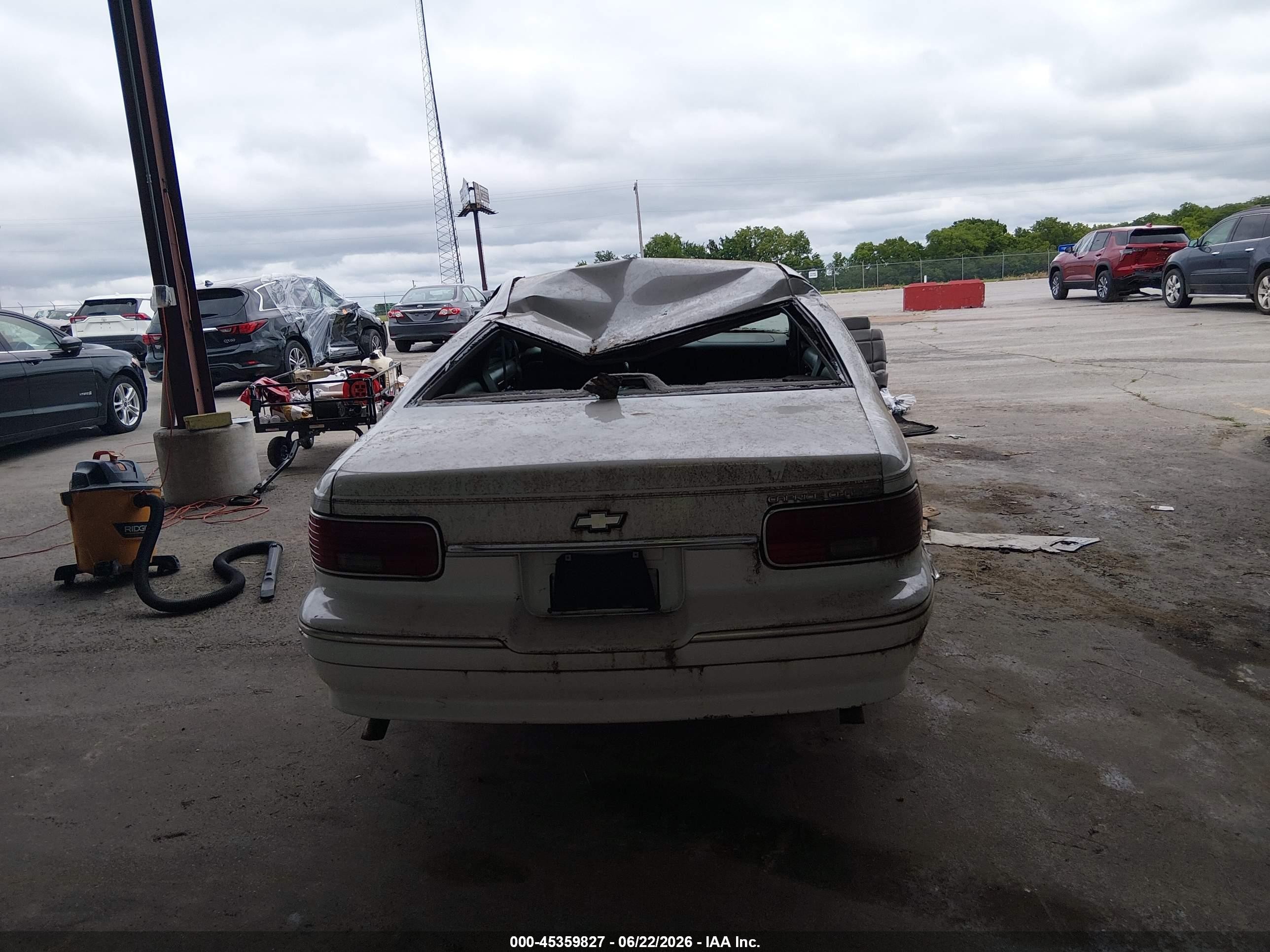 1994 Chevrolet Caprice Classic Ls White vin: 1G1BN52P3RR192744