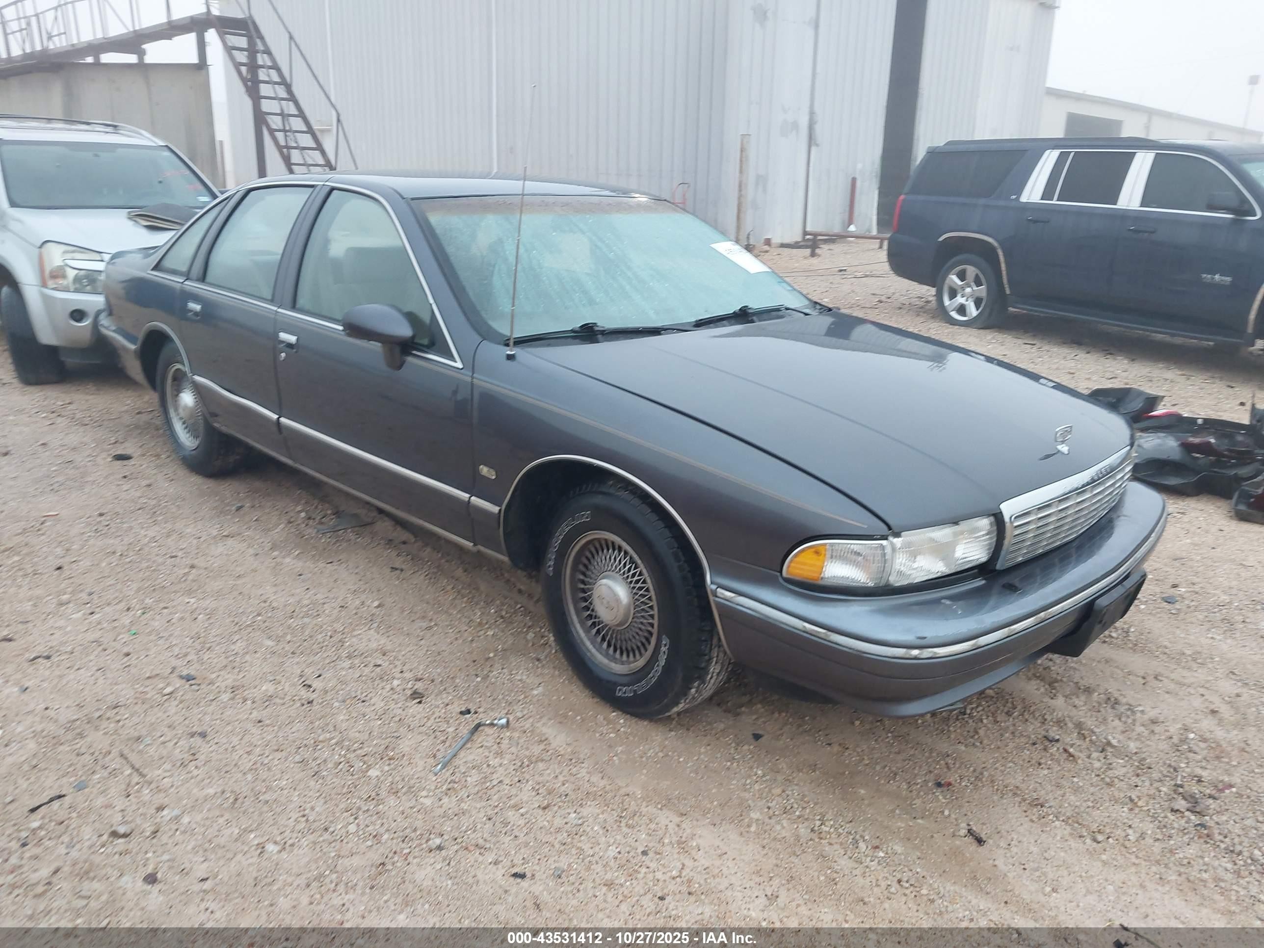 1994 Chevrolet Caprice Classic Ls Blue vin: 1G1BN52P7RR111549