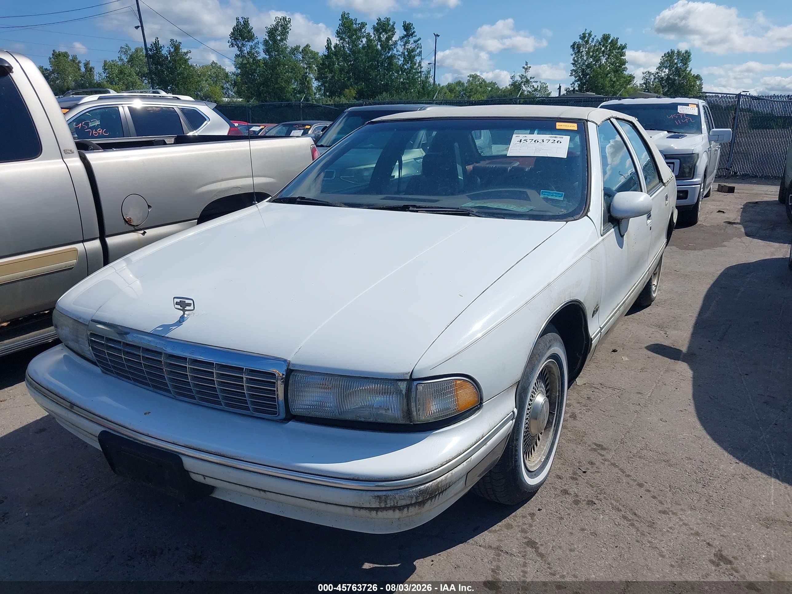 1994 Chevrolet Caprice Classic Ls White vin: 1G1BN52W3RR130834