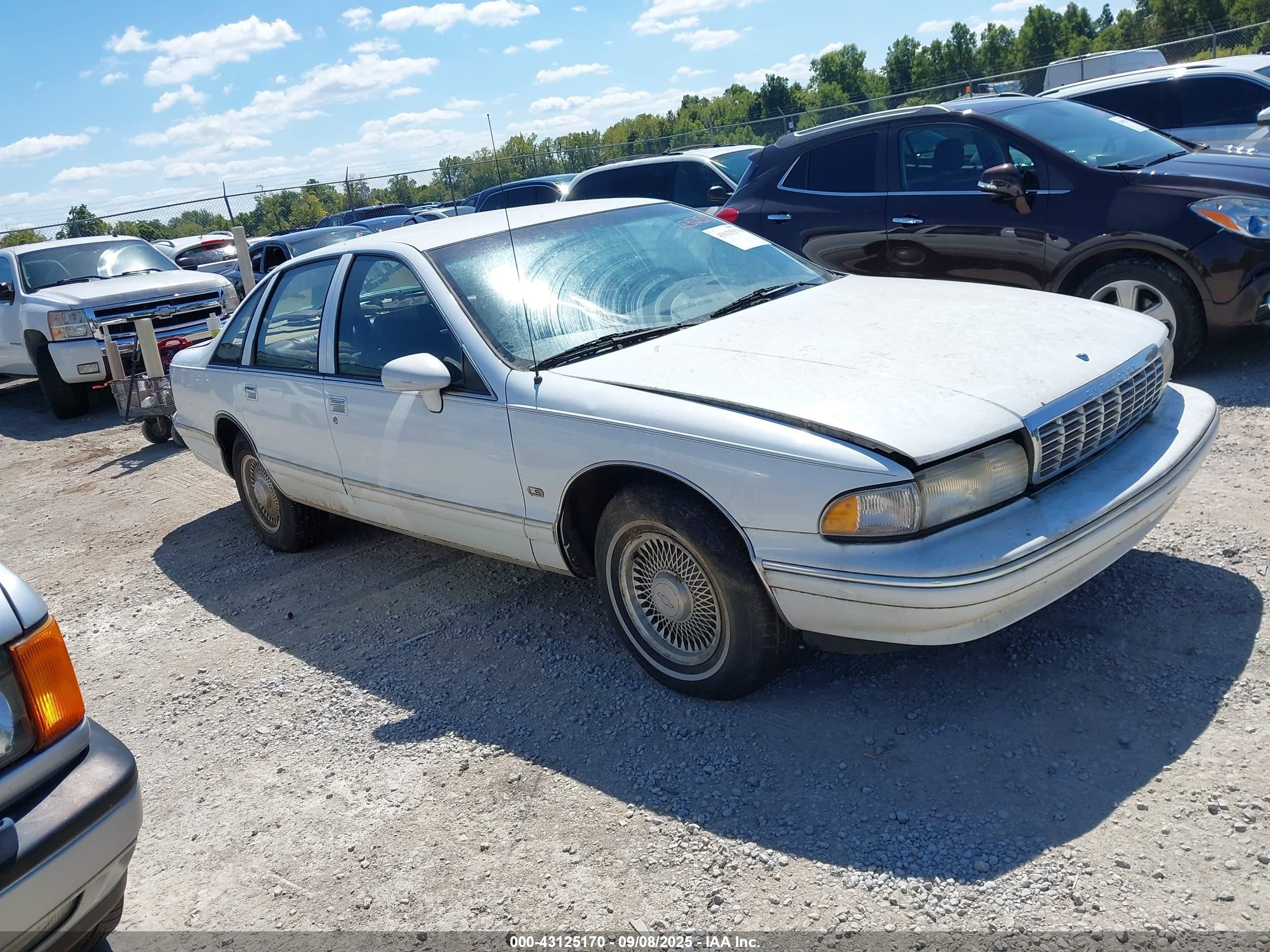 1994 Chevrolet Caprice Classic Ls White vin: 1G1BN52W9RR126920