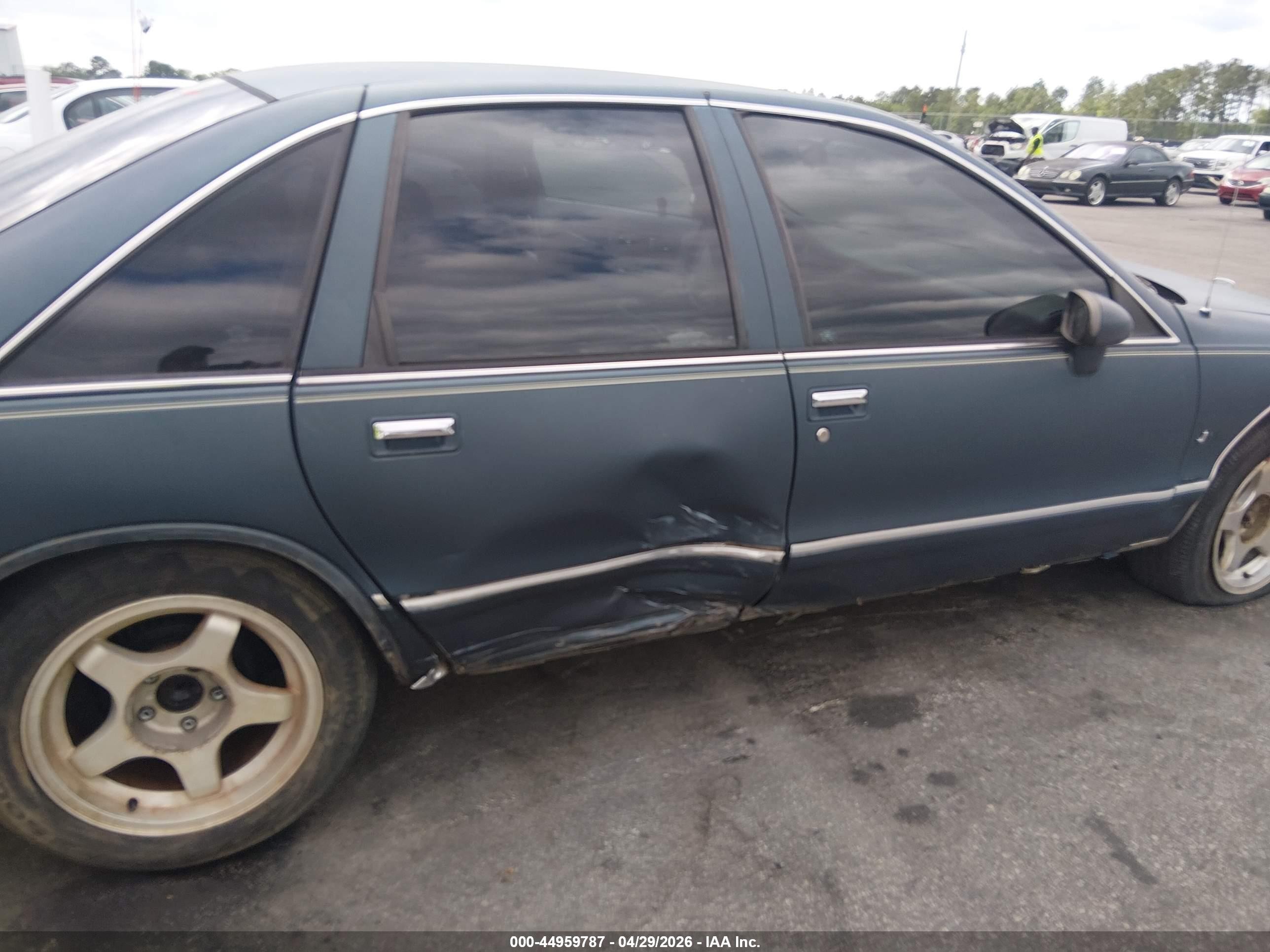 1994 Chevrolet Caprice Classic Ls Blue vin: 1G1BN52WXRR130930