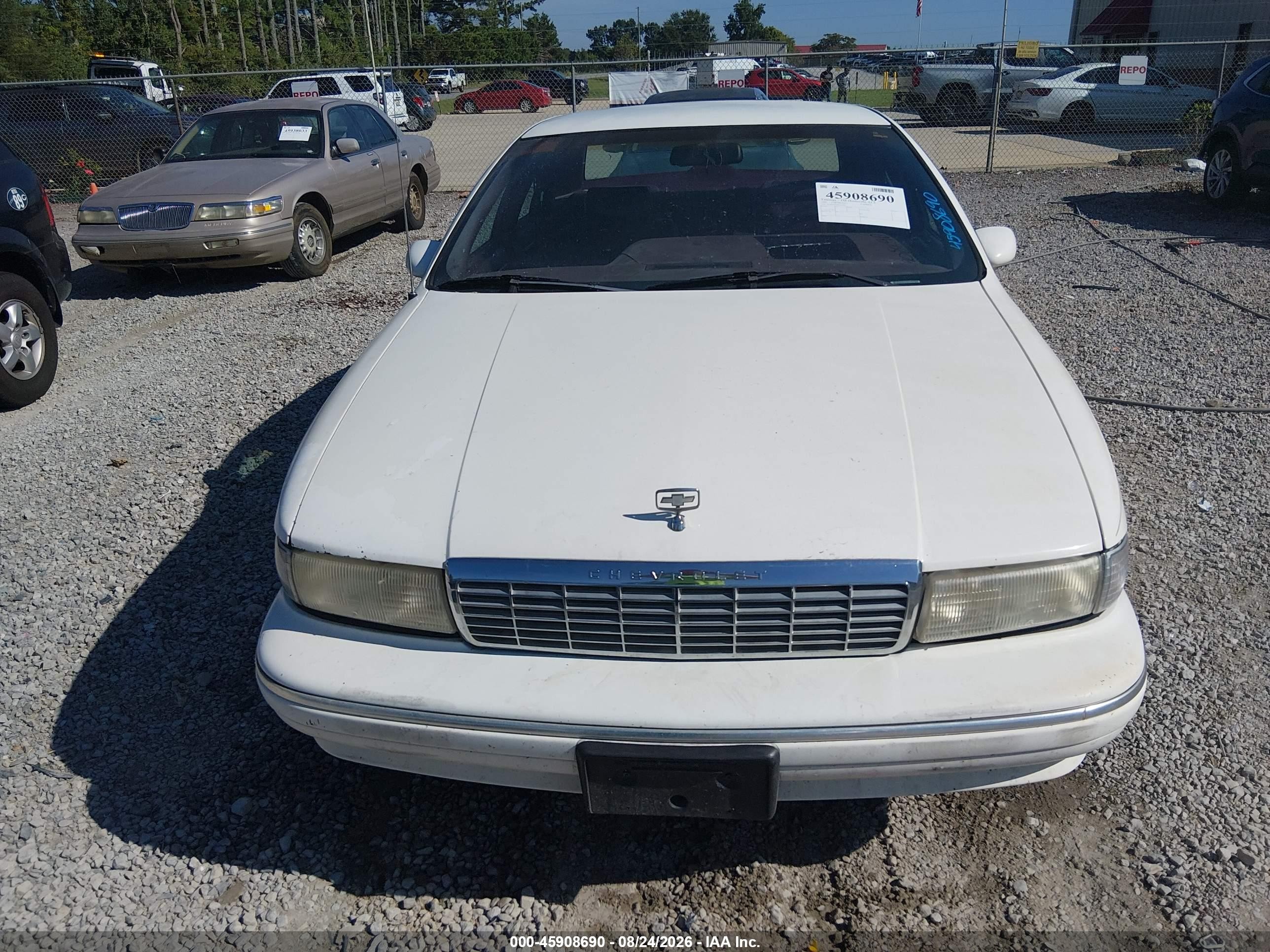 1993 Chevrolet Caprice Classic Ls White vin: 1G1BN53E2PR105071