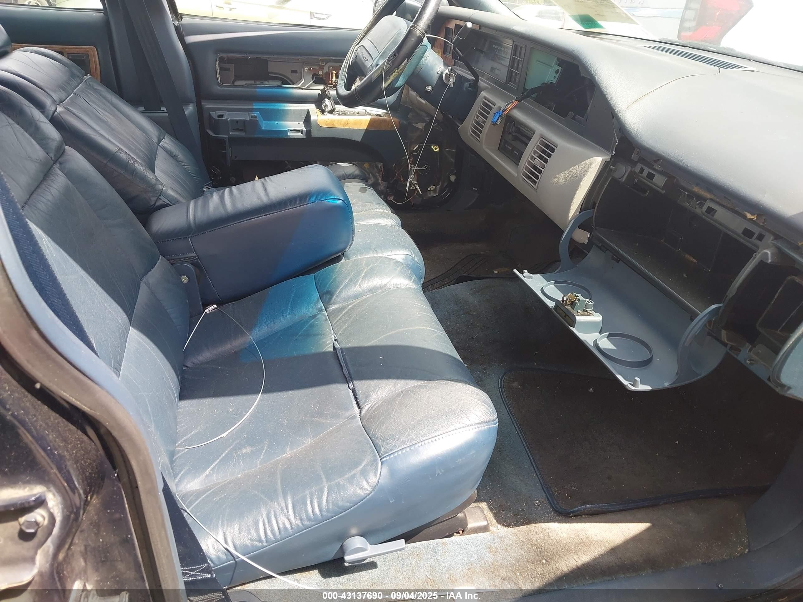 1993 Chevrolet Caprice Classic Ls Dark Blue vin: 1G1BN53E9PR106508