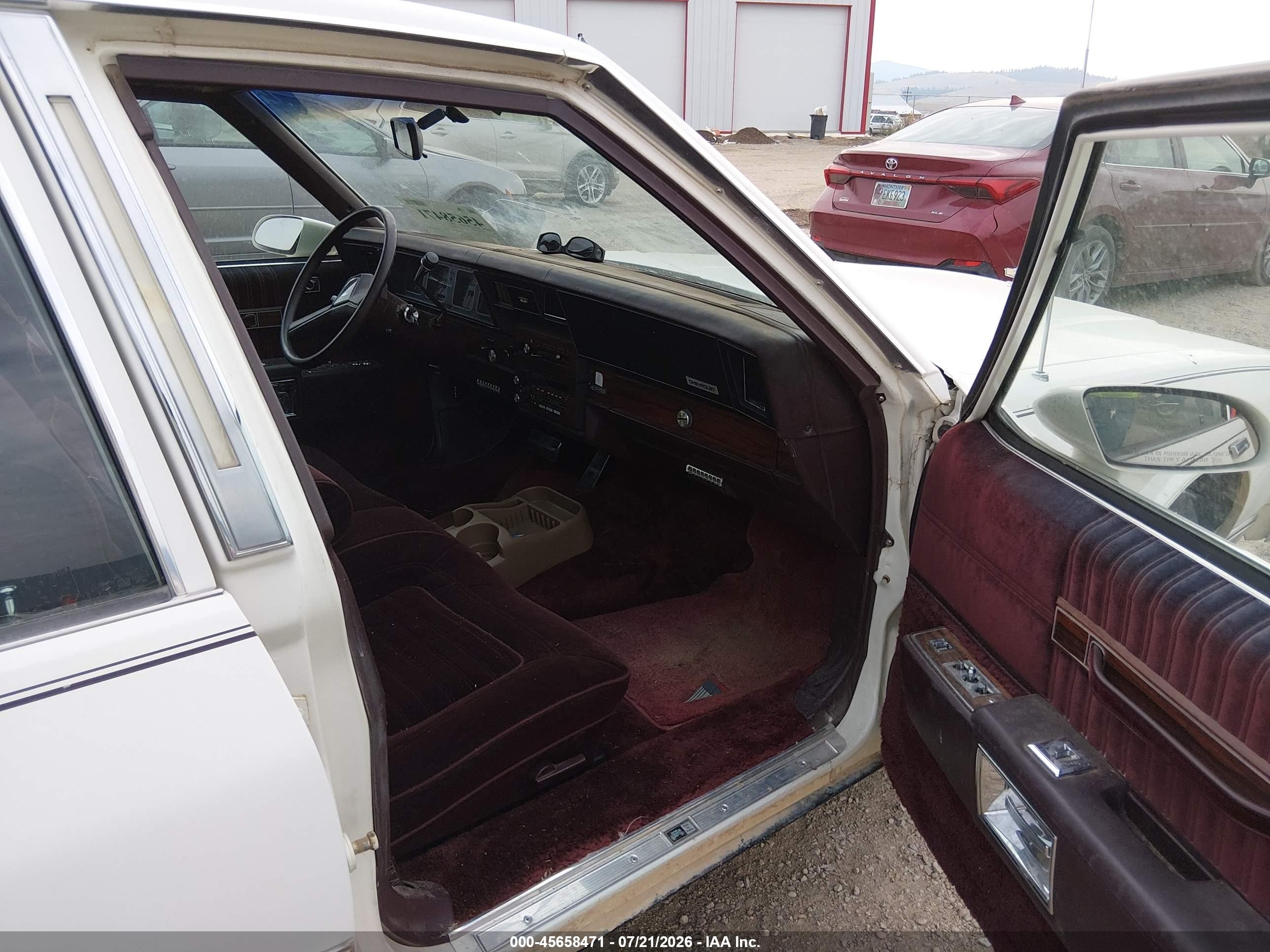 1989 Chevrolet Caprice Classic Brougham Белый vin: 1G1BU51E3KA142062
