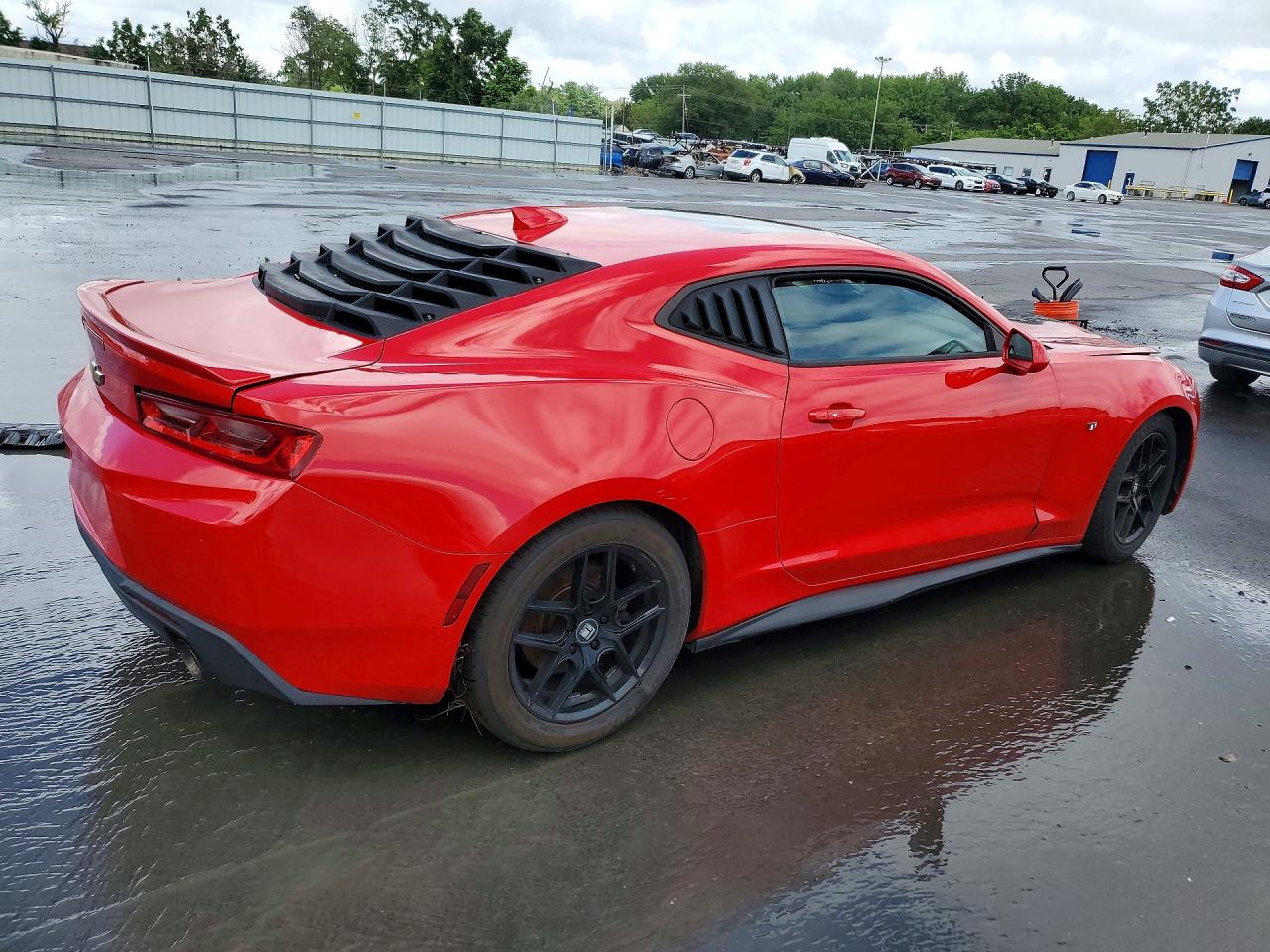 2017 Chevrolet Camaro Lt Red vin: 1G1FB1RS3H0203161