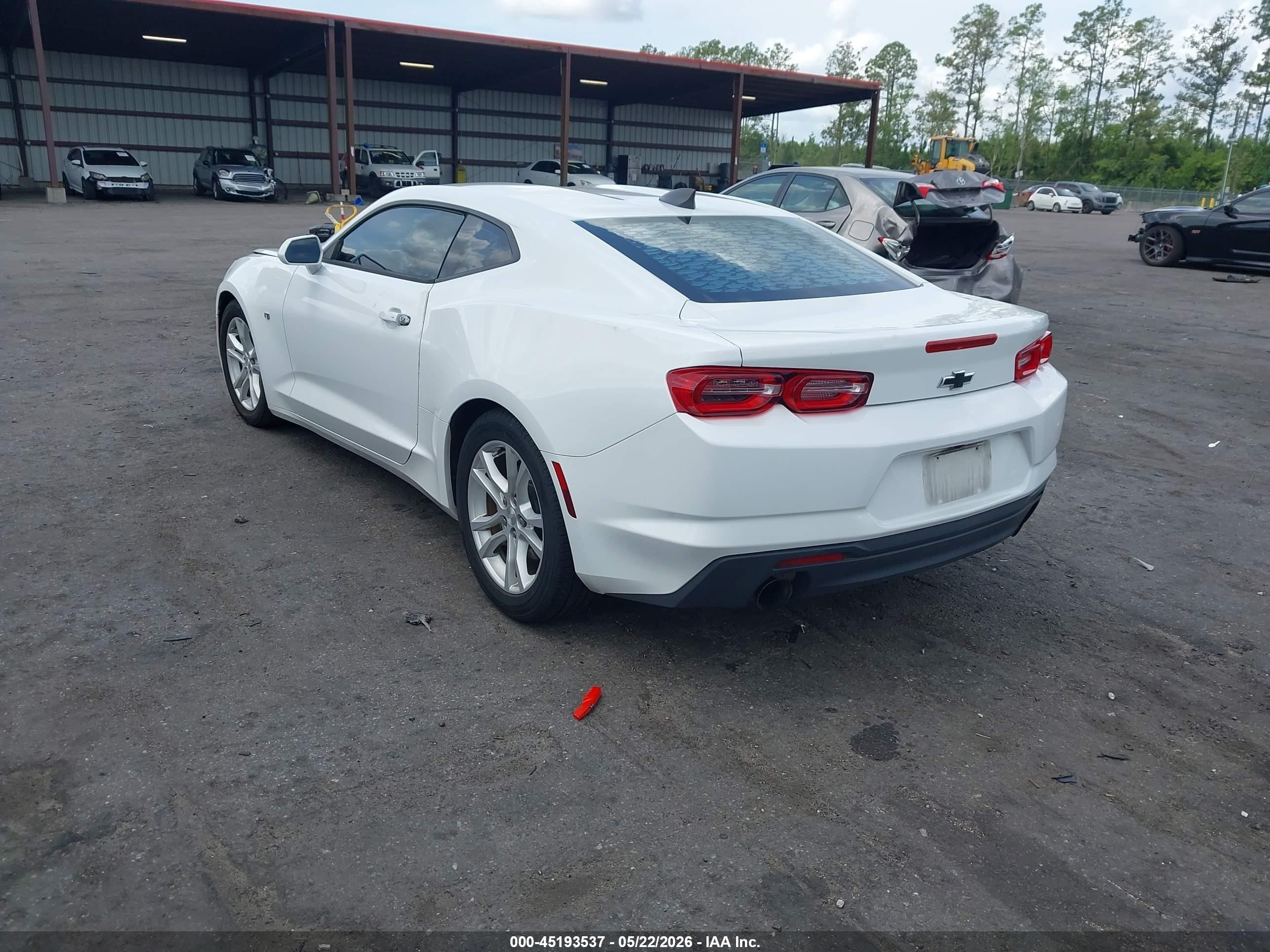 2019 Chevrolet Camaro 1ls White vin: 1G1FB1RX5K0142852