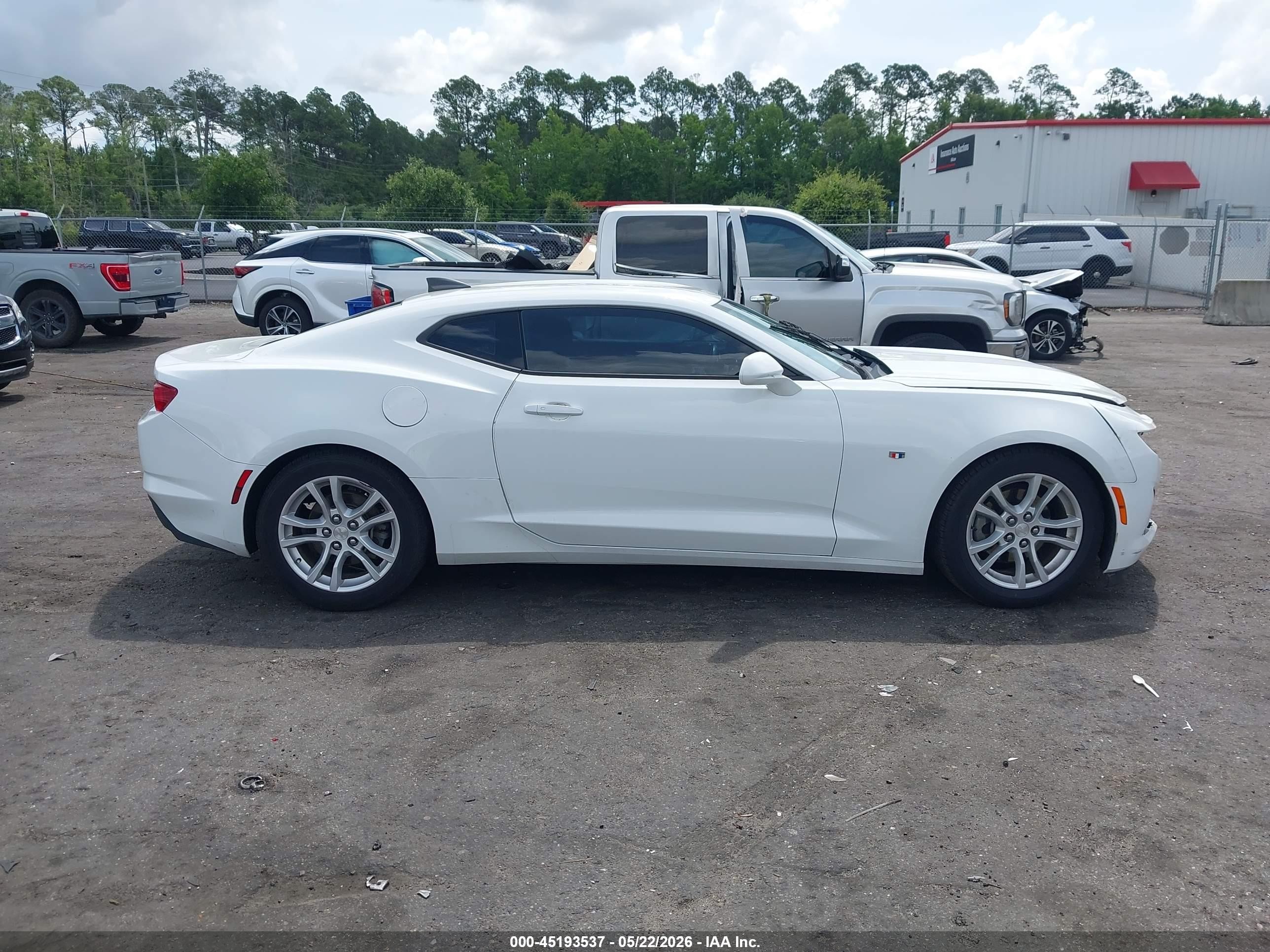 2019 Chevrolet Camaro 1ls White vin: 1G1FB1RX5K0142852