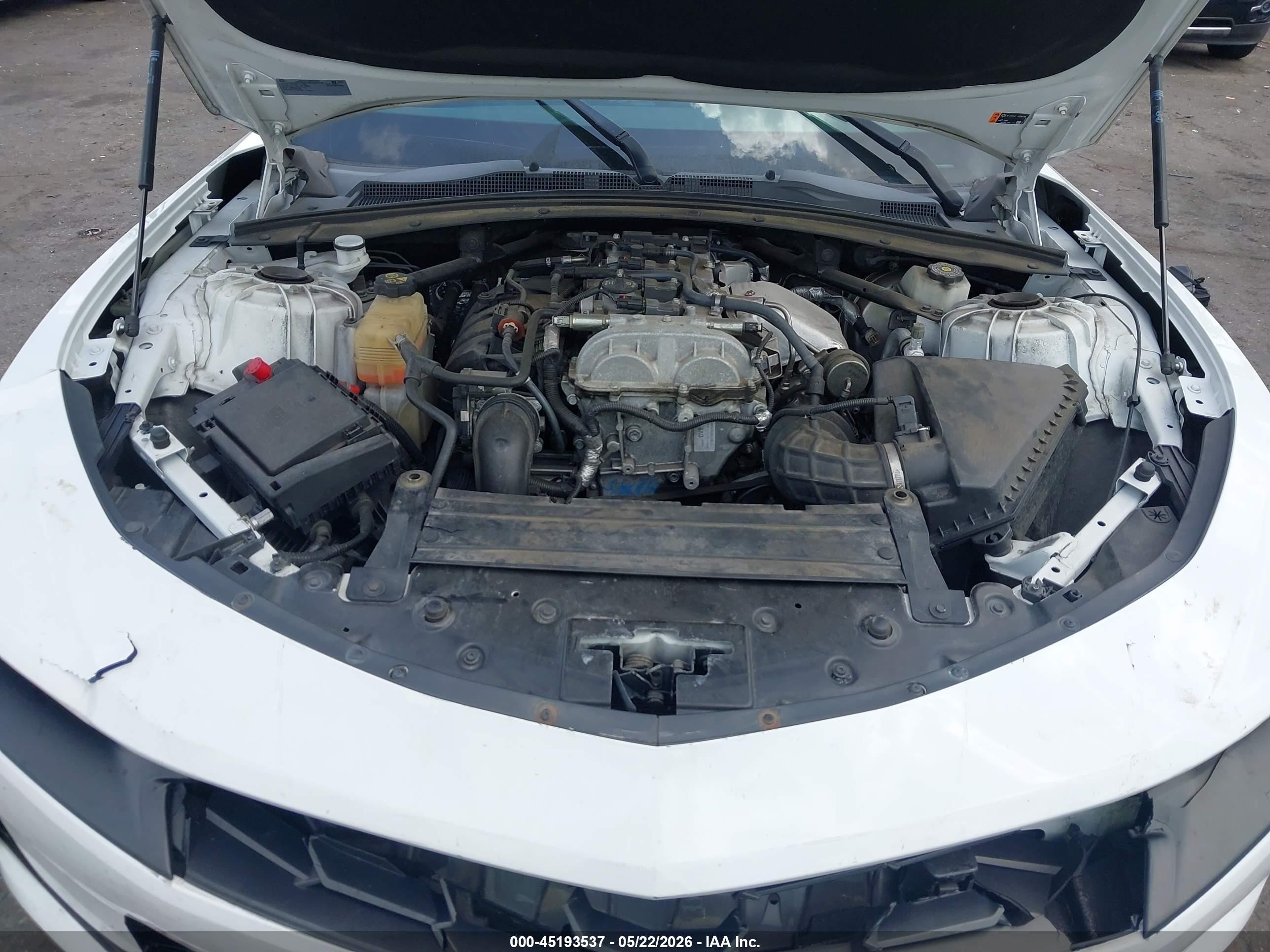 2019 Chevrolet Camaro 1ls White vin: 1G1FB1RX5K0142852