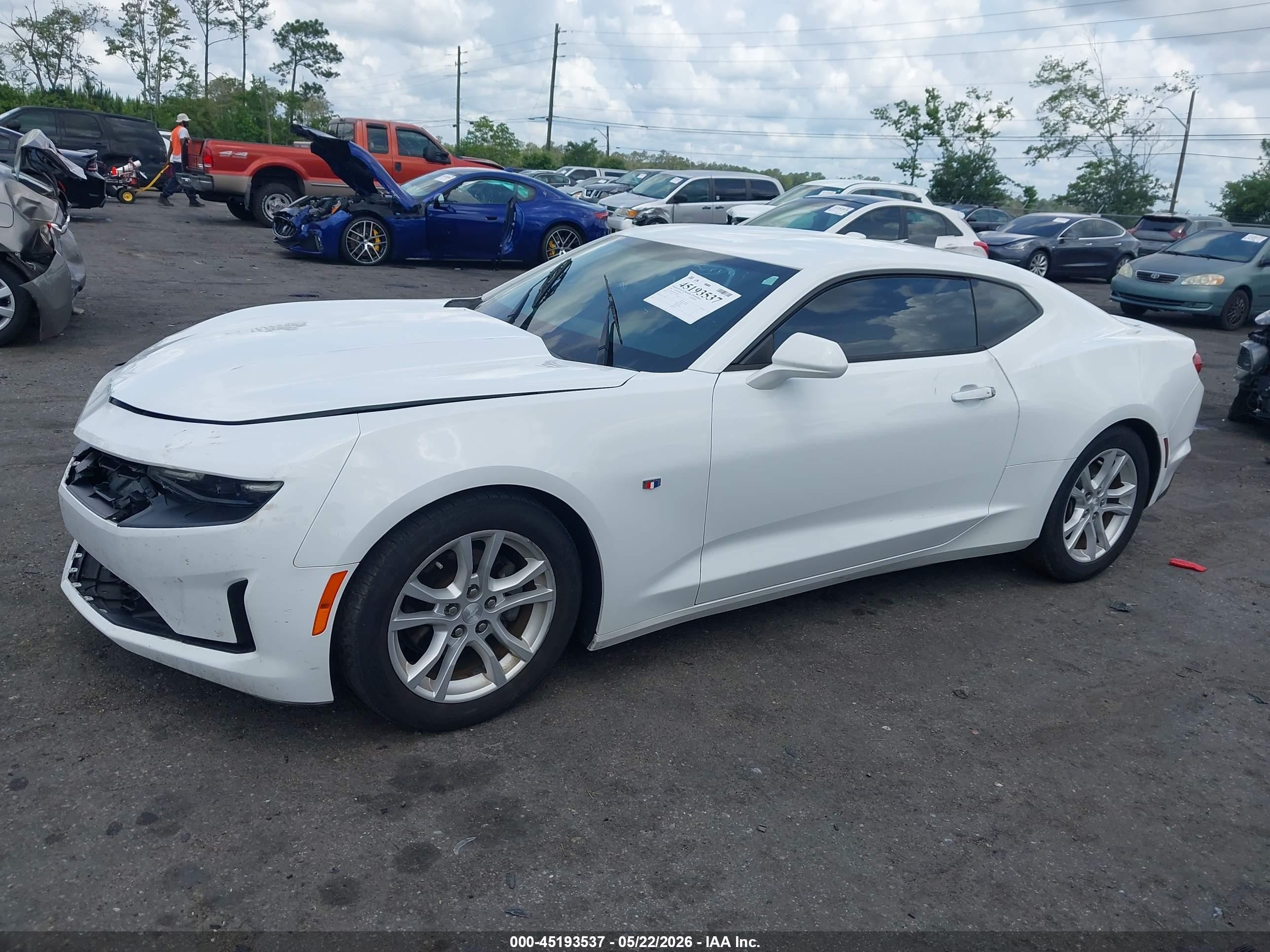2019 Chevrolet Camaro 1ls White vin: 1G1FB1RX5K0142852