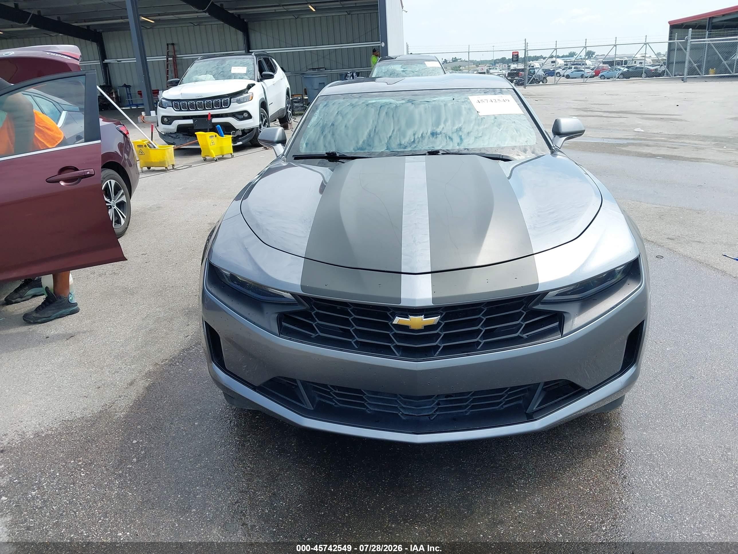2021 Chevrolet Camaro Rwd  1lt Серый vin: 1G1FB1RX5M0100152