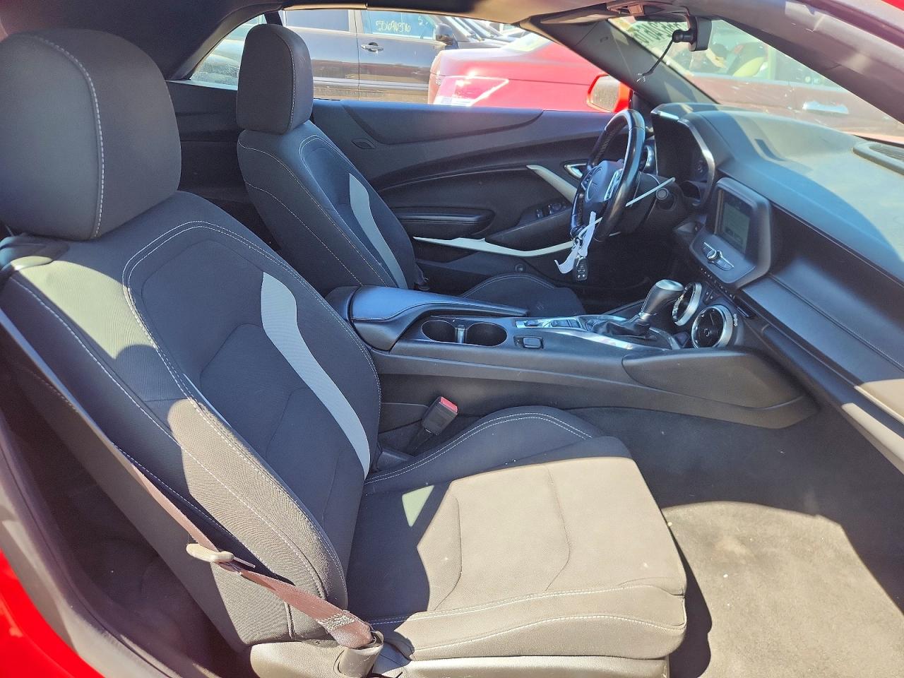 2017 Chevrolet Camaro Lt Red vin: 1G1FB3DS1H0164976