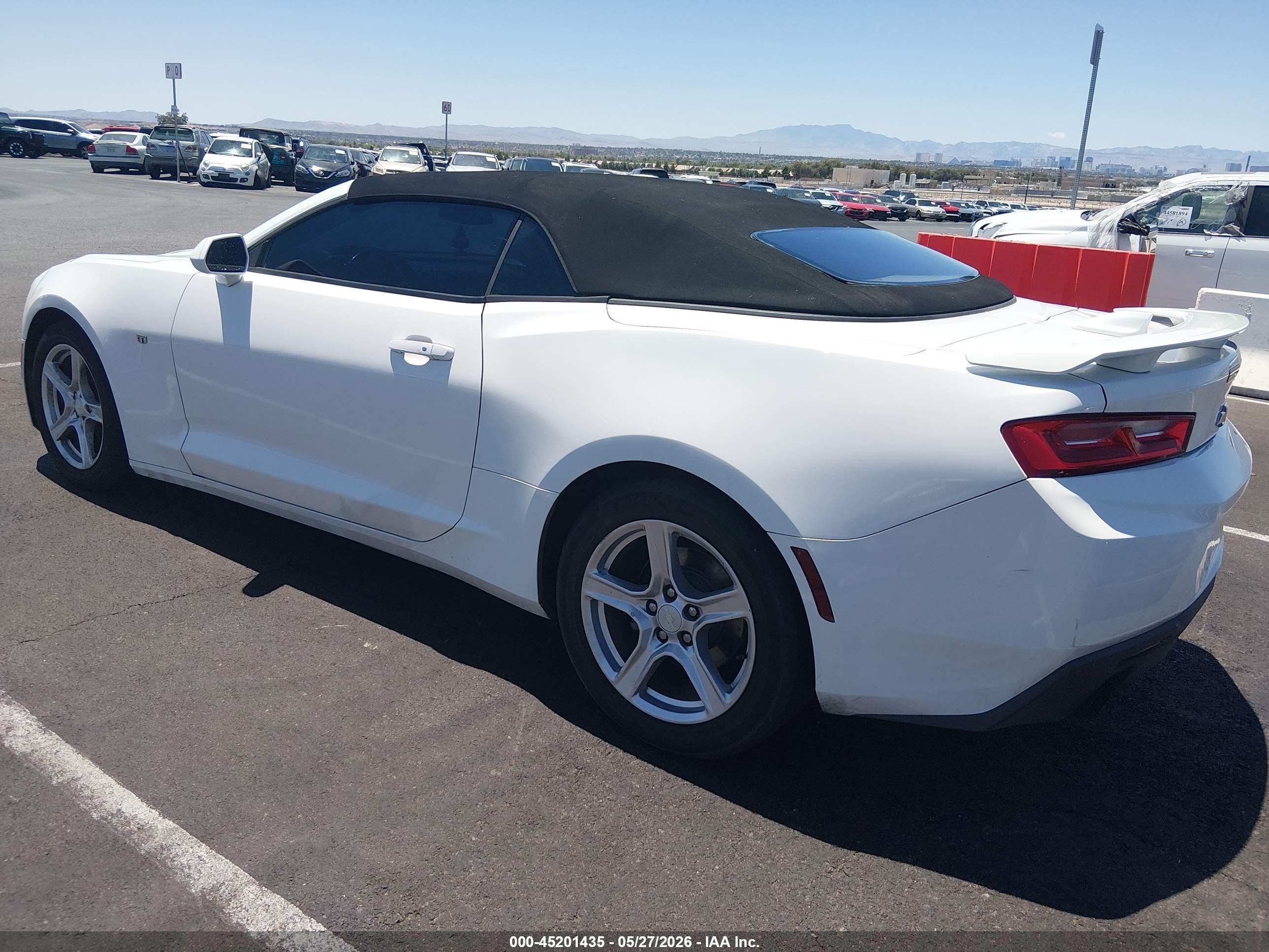 2017 Chevrolet Camaro 1lt Белый vin: 1G1FB3DS5H0118079