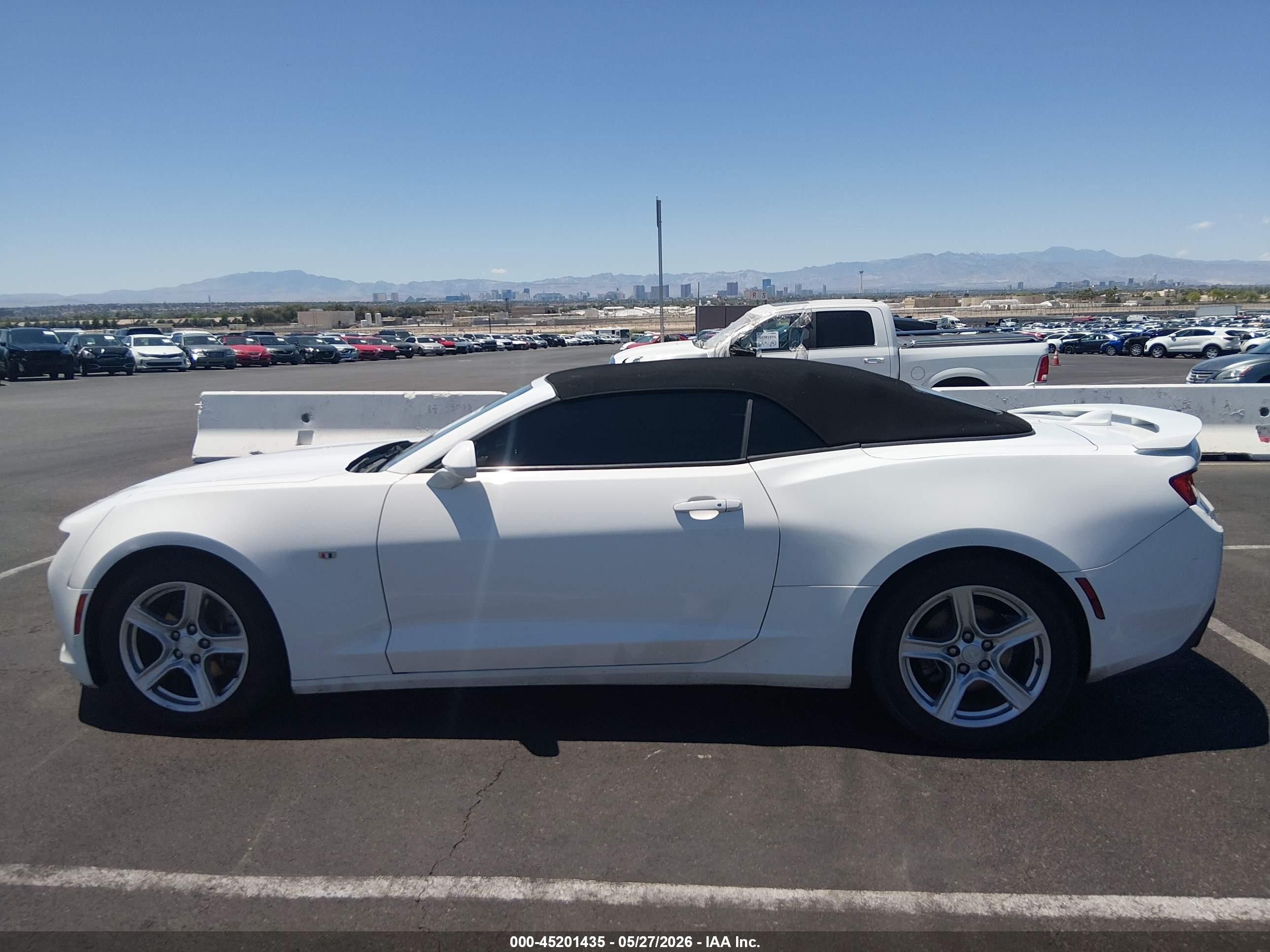 2017 Chevrolet Camaro 1lt Белый vin: 1G1FB3DS5H0118079