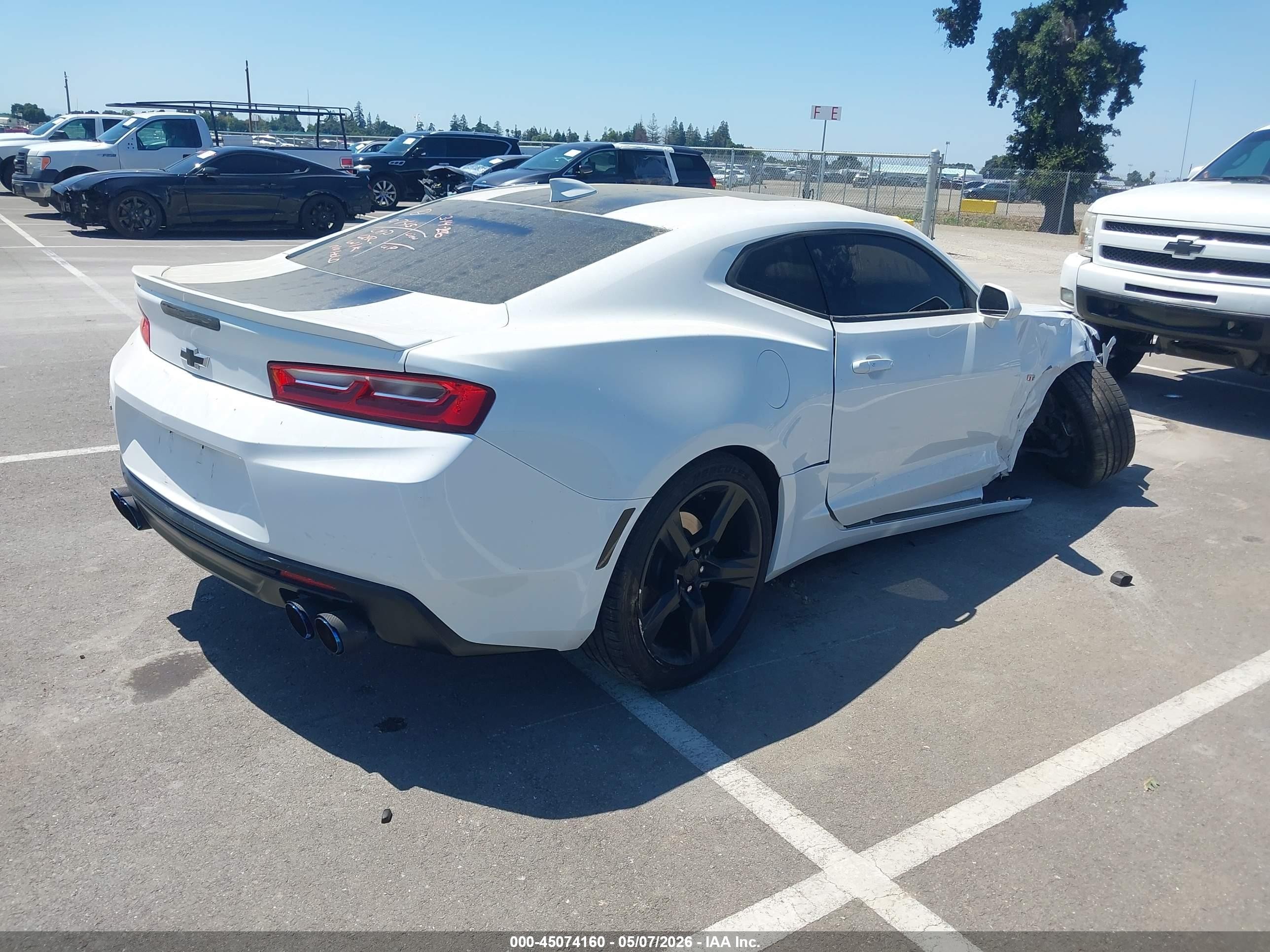 2016 Chevrolet Camaro 2lt White vin: 1G1FD1RS6G0150142