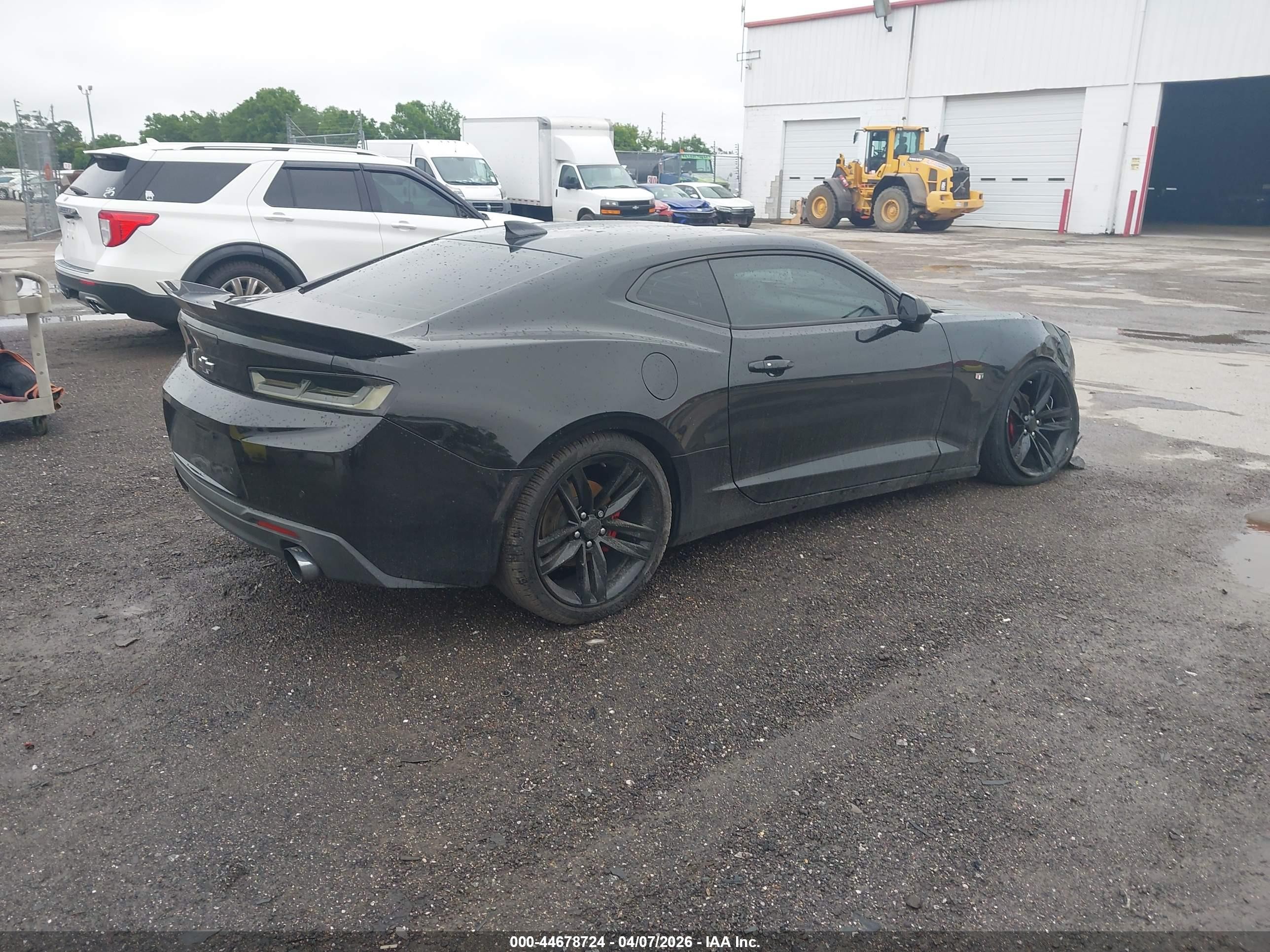 2018 Chevrolet Camaro 2lt Белый vin: 1G1FD1RS7J0135138