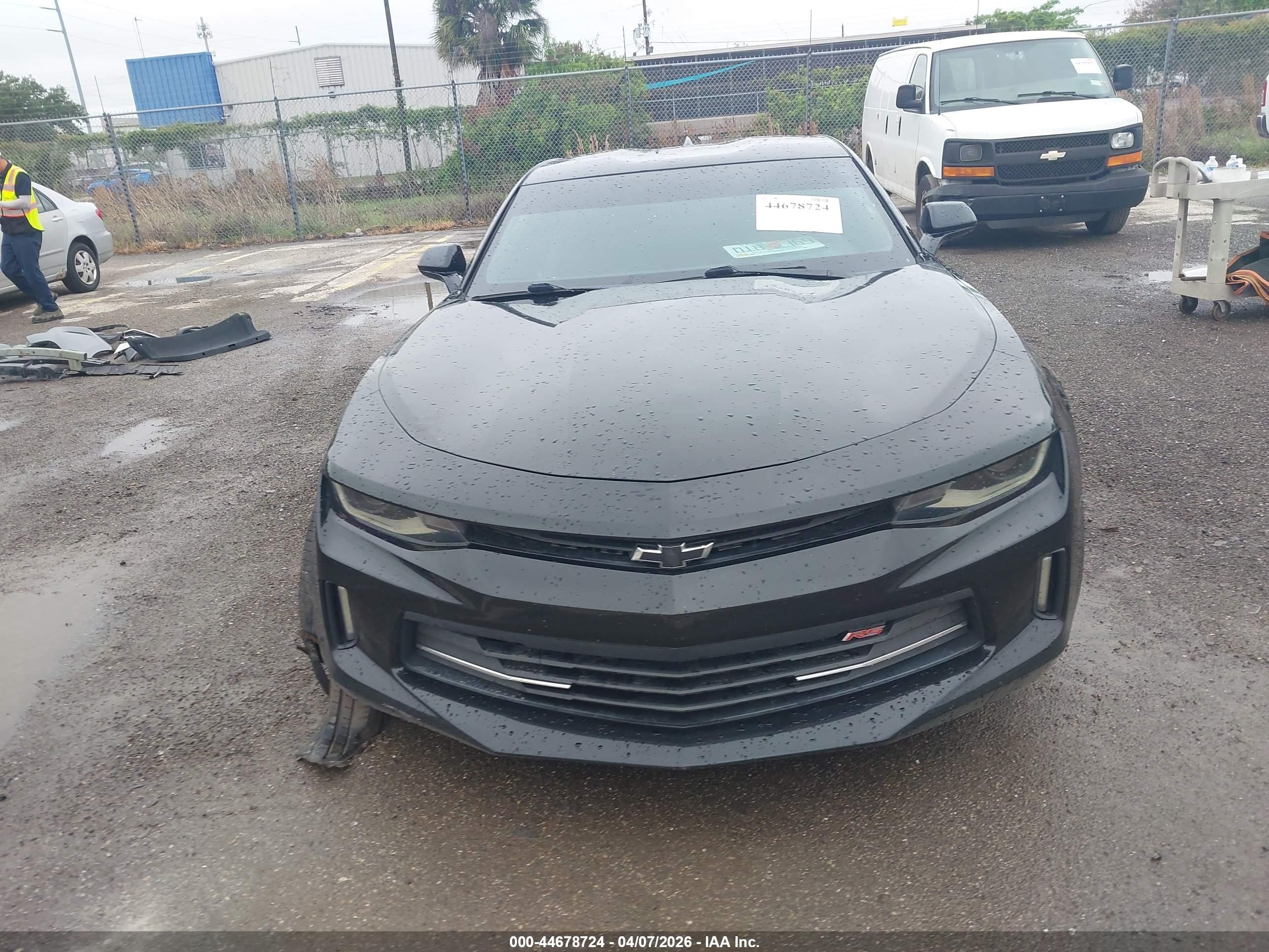 2018 Chevrolet Camaro 2lt Белый vin: 1G1FD1RS7J0135138