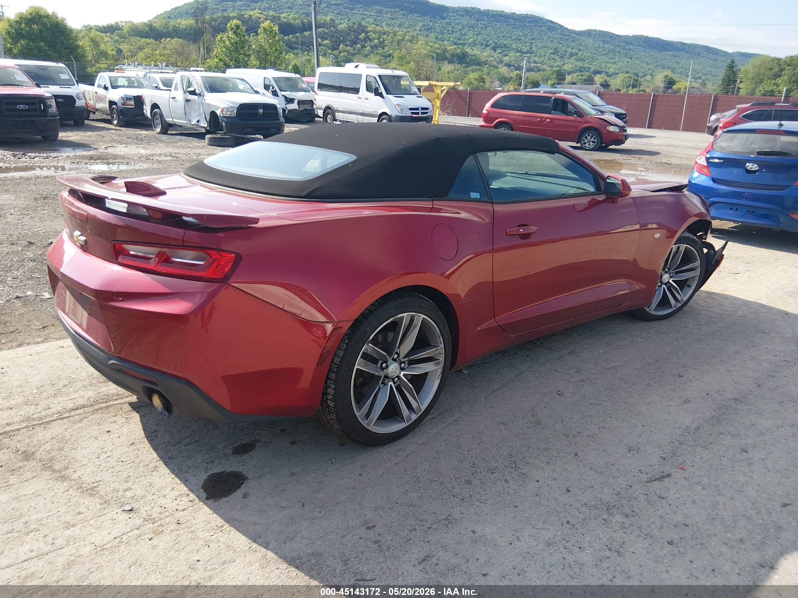 2018 Chevrolet Camaro 2lt Red vin: 1G1FD3DS4J0136850