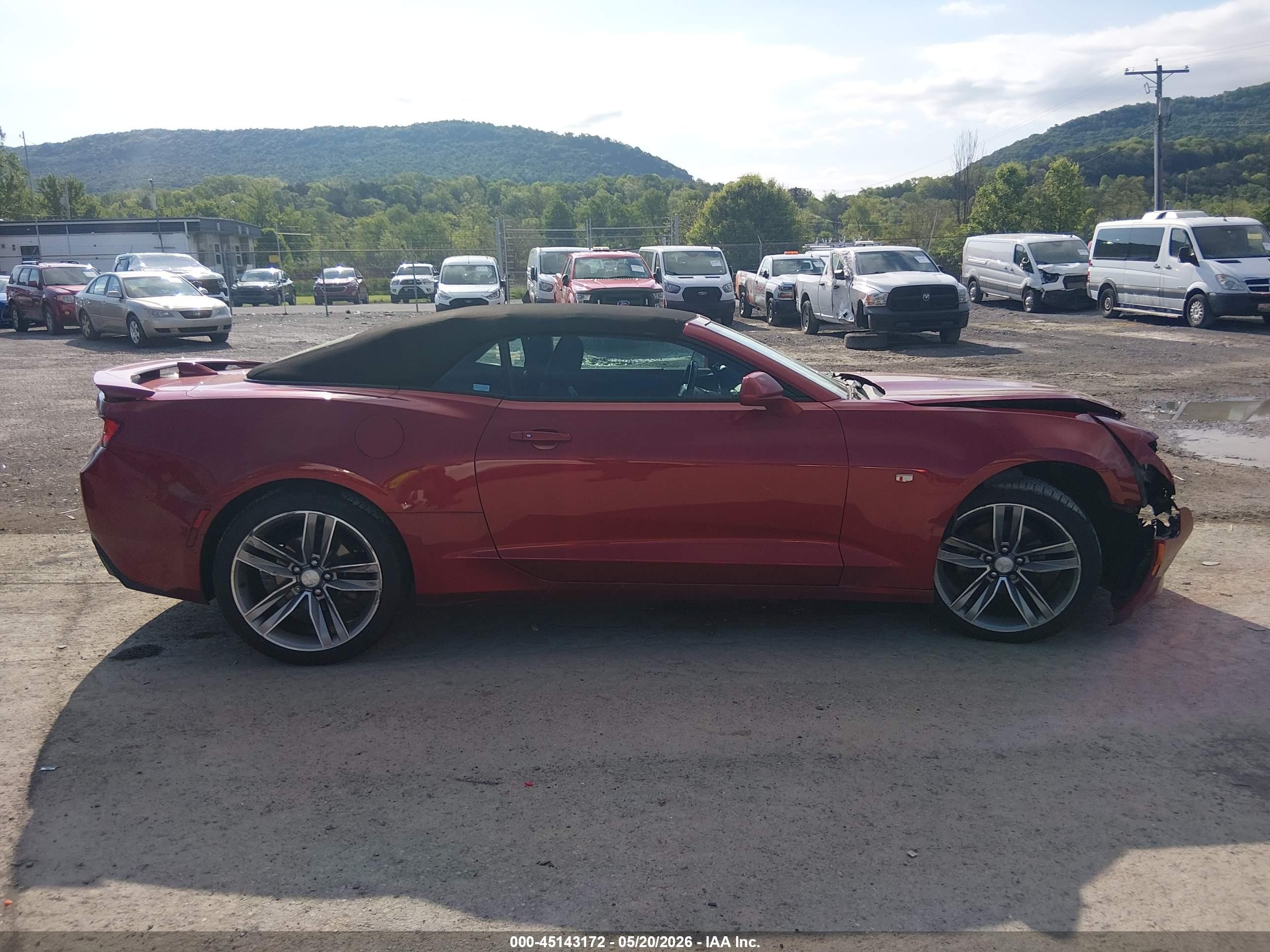 2018 Chevrolet Camaro 2lt Red vin: 1G1FD3DS4J0136850