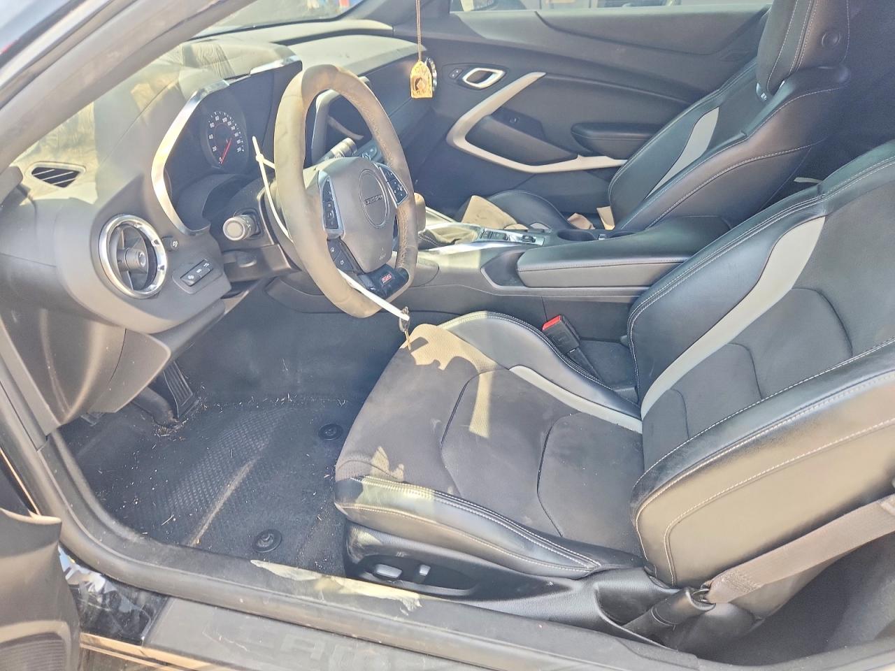 2022 Chevrolet Camaro Lt1 Black vin: 1G1FE1R73N0103317