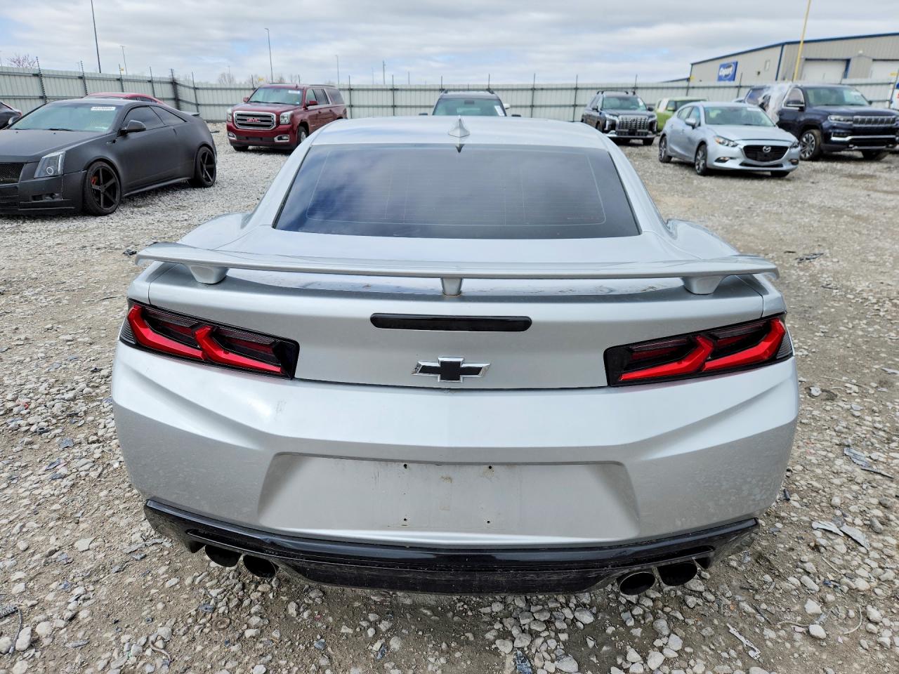 2018 Chevrolet Camaro Ss Серебряный vin: 1G1FE1R77J0186339