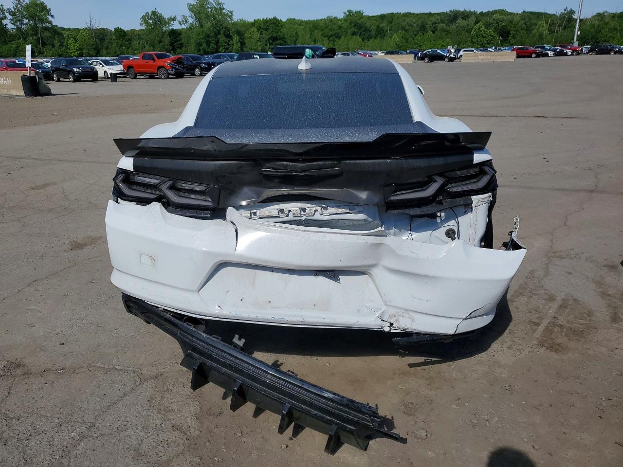 2022 Chevrolet Camaro Lt1 Белый vin: 1G1FF1R72N0105878