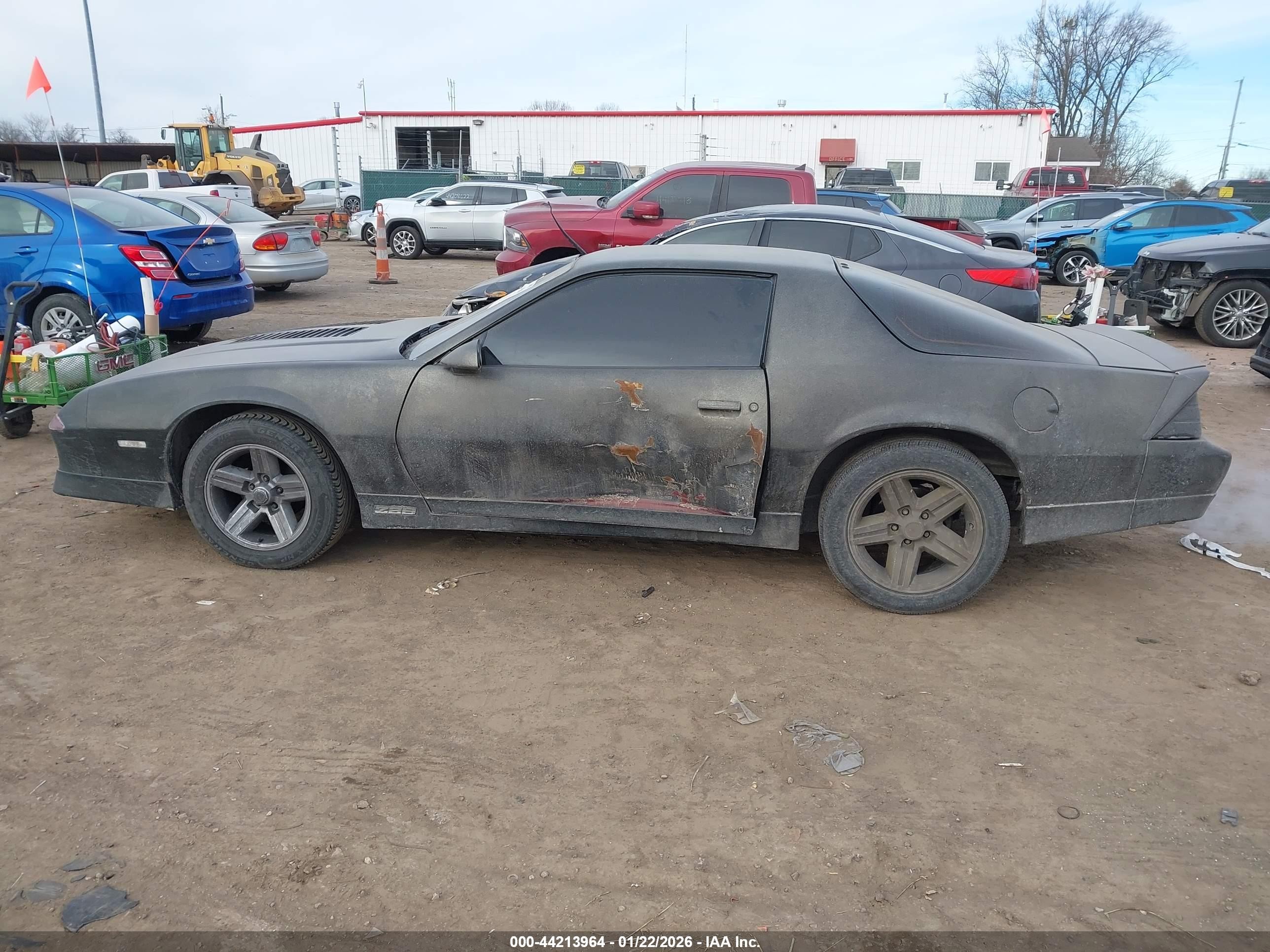 1988 Chevrolet Camaro   Gray vin: 1G1FP2183JL160887