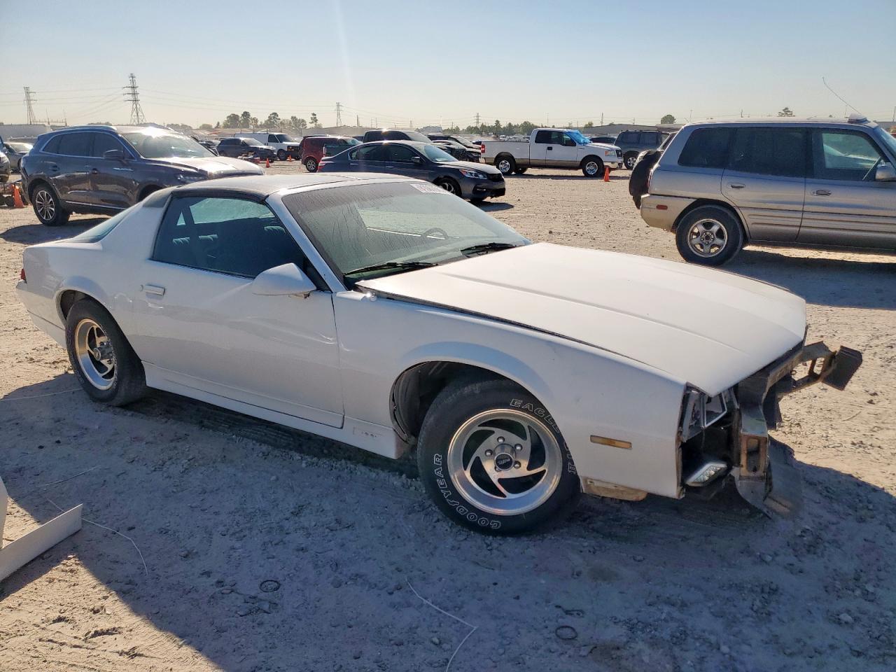 1989 Chevrolet Camaro White vin: 1G1FP21E2KL167160