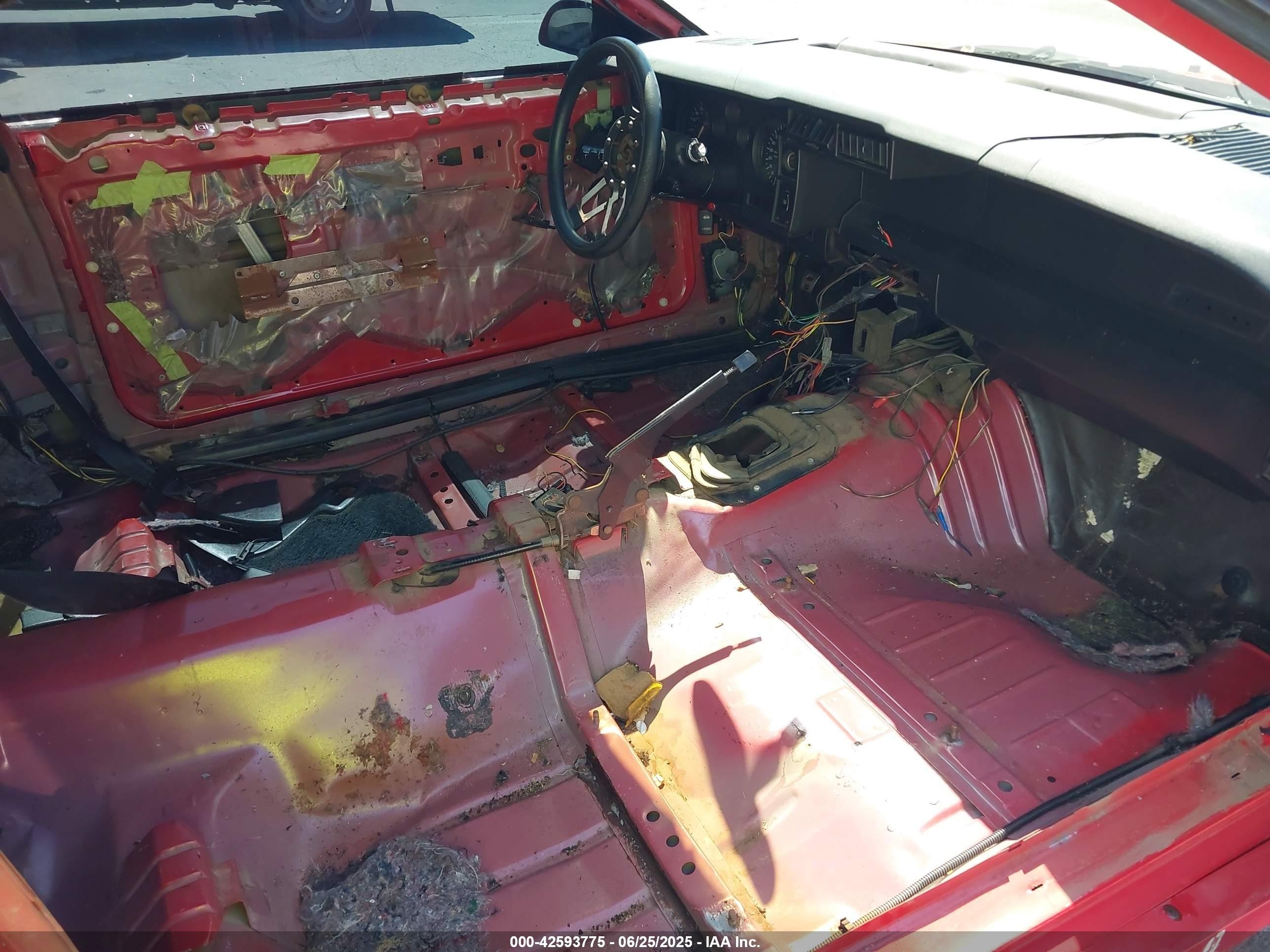 1989 Chevrolet Camaro   Red vin: 1G1FP21E3KL205446