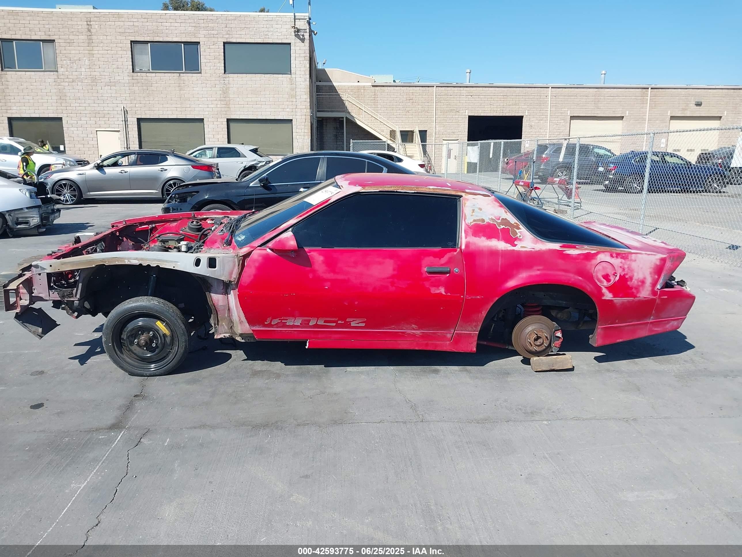 1989 Chevrolet Camaro   Red vin: 1G1FP21E3KL205446