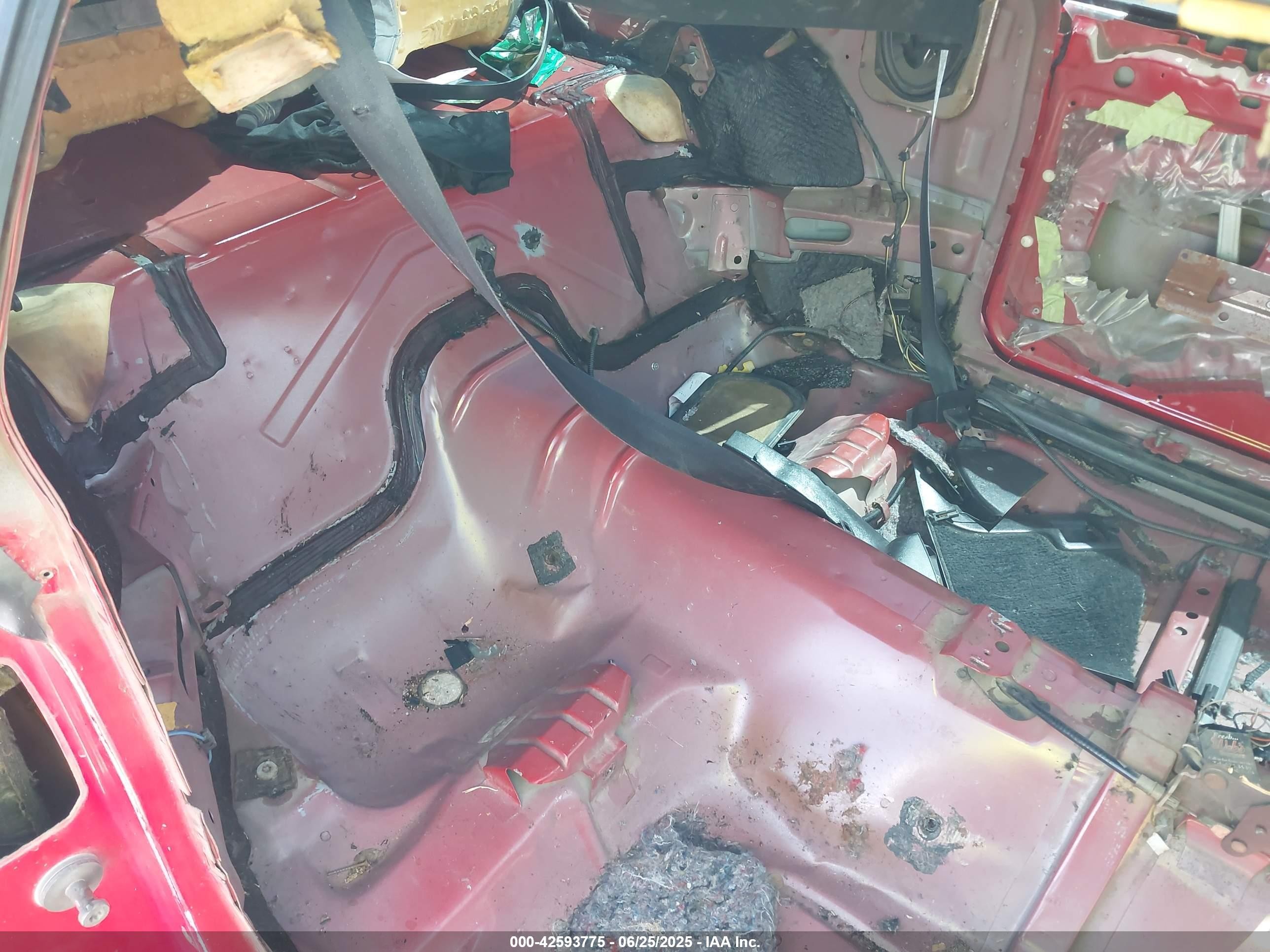 1989 Chevrolet Camaro   Red vin: 1G1FP21E3KL205446