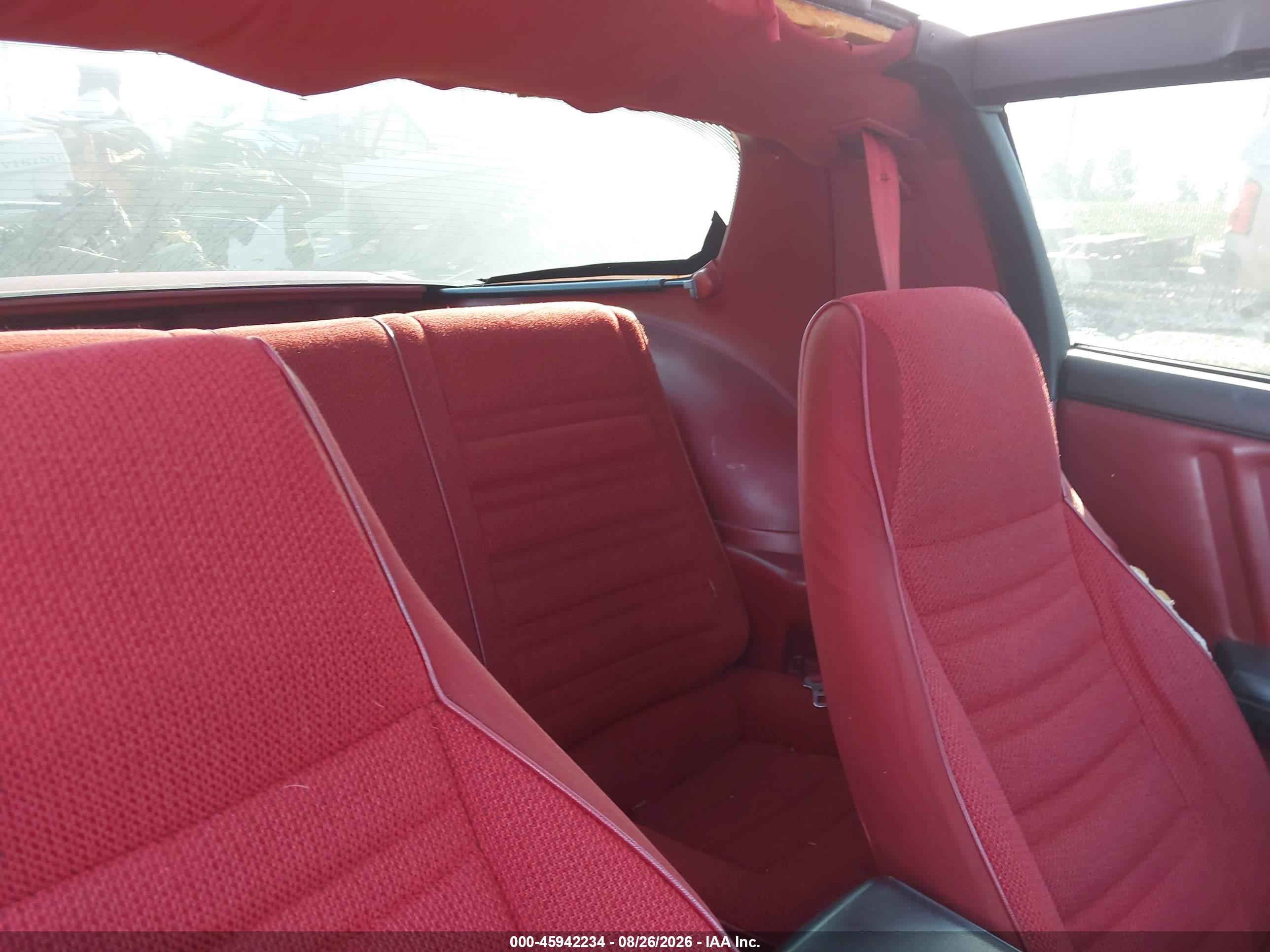 1988 Chevrolet Camaro   Красный vin: 1G1FP21E7JL195809