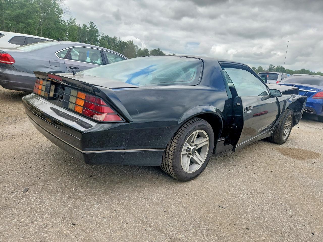 1988 Chevrolet Camaro Black vin: 1G1FP21F0JL179220
