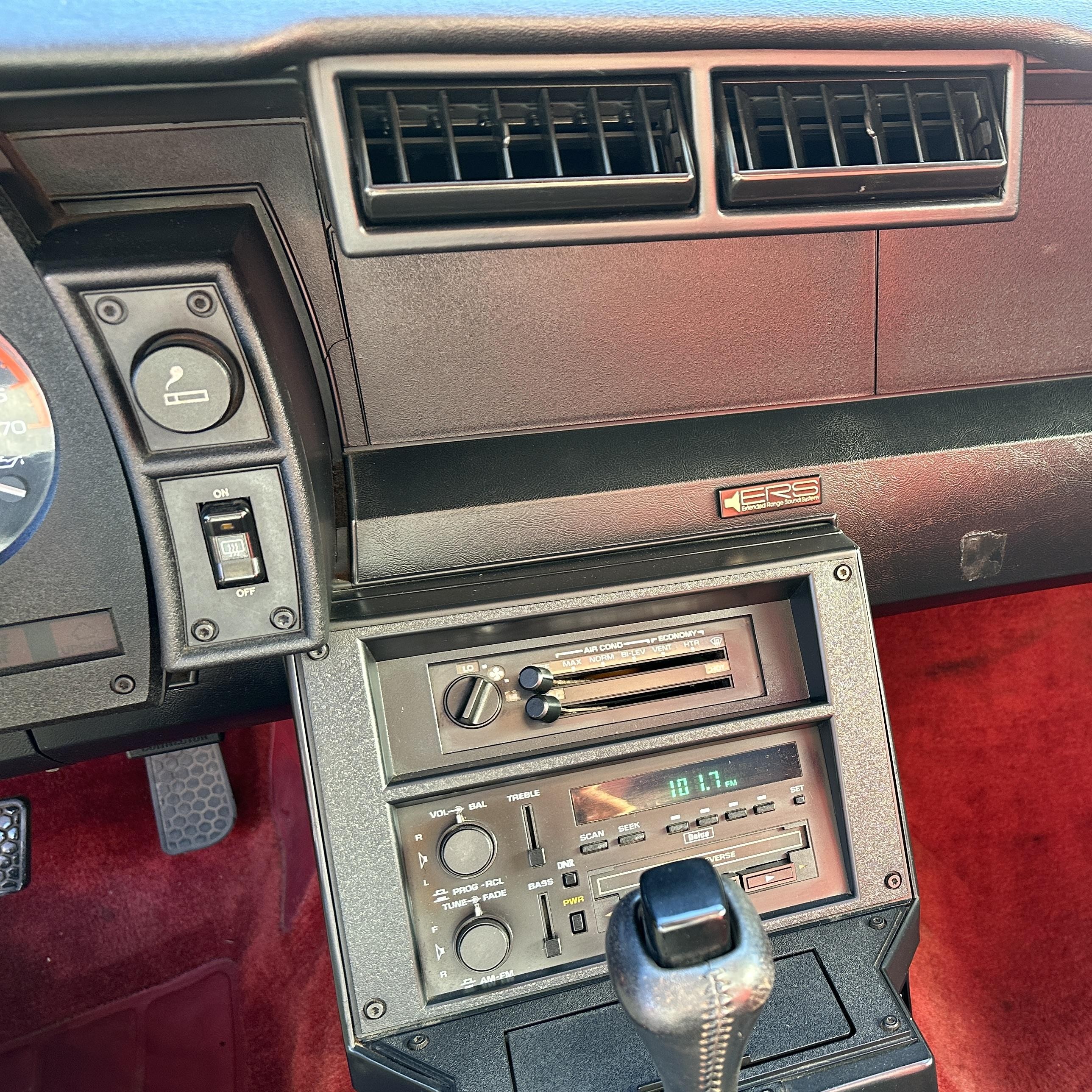 1988 Chevrolet Camaro   Maroon vin: 1G1FP21F1JL138014