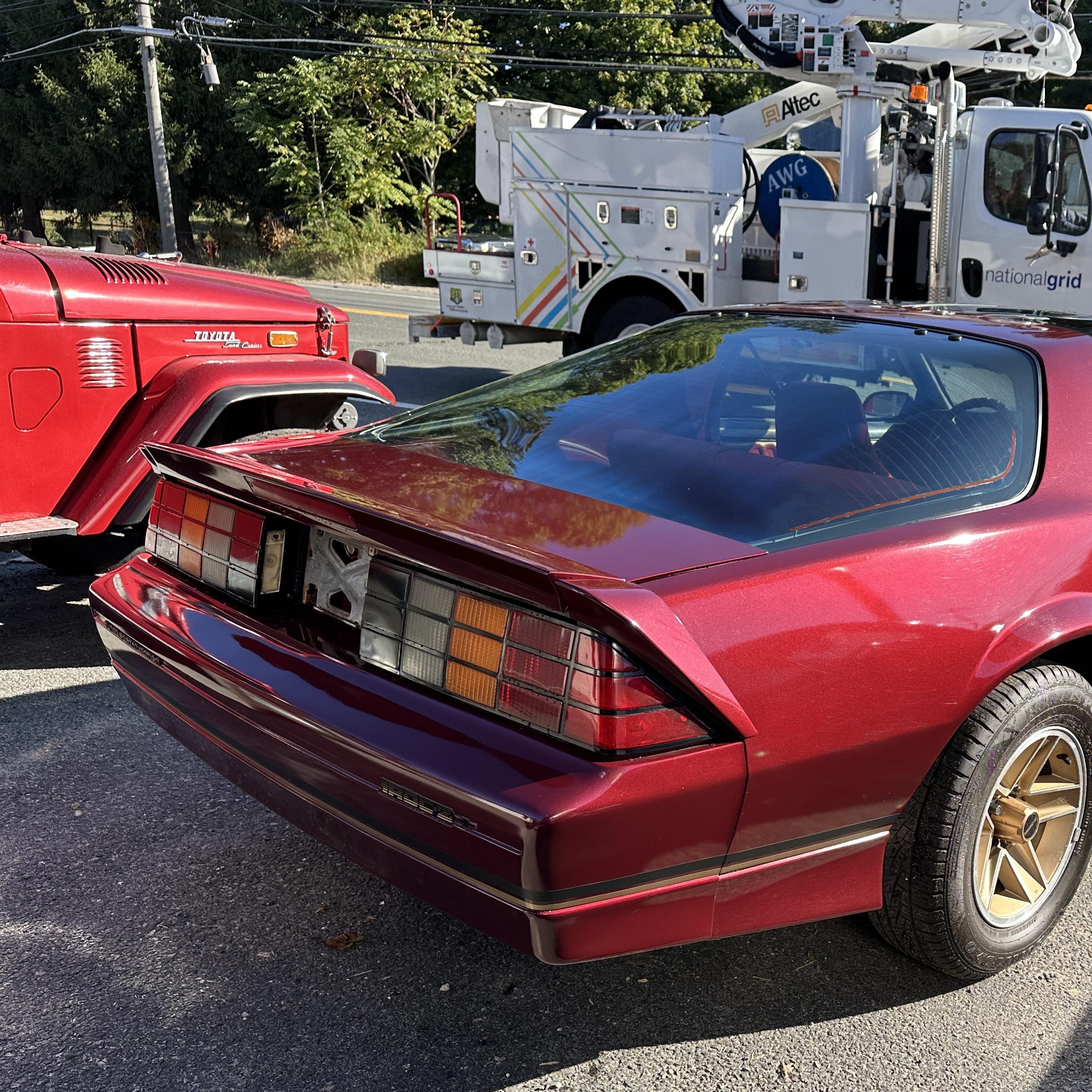 1988 Chevrolet Camaro   Maroon vin: 1G1FP21F1JL138014
