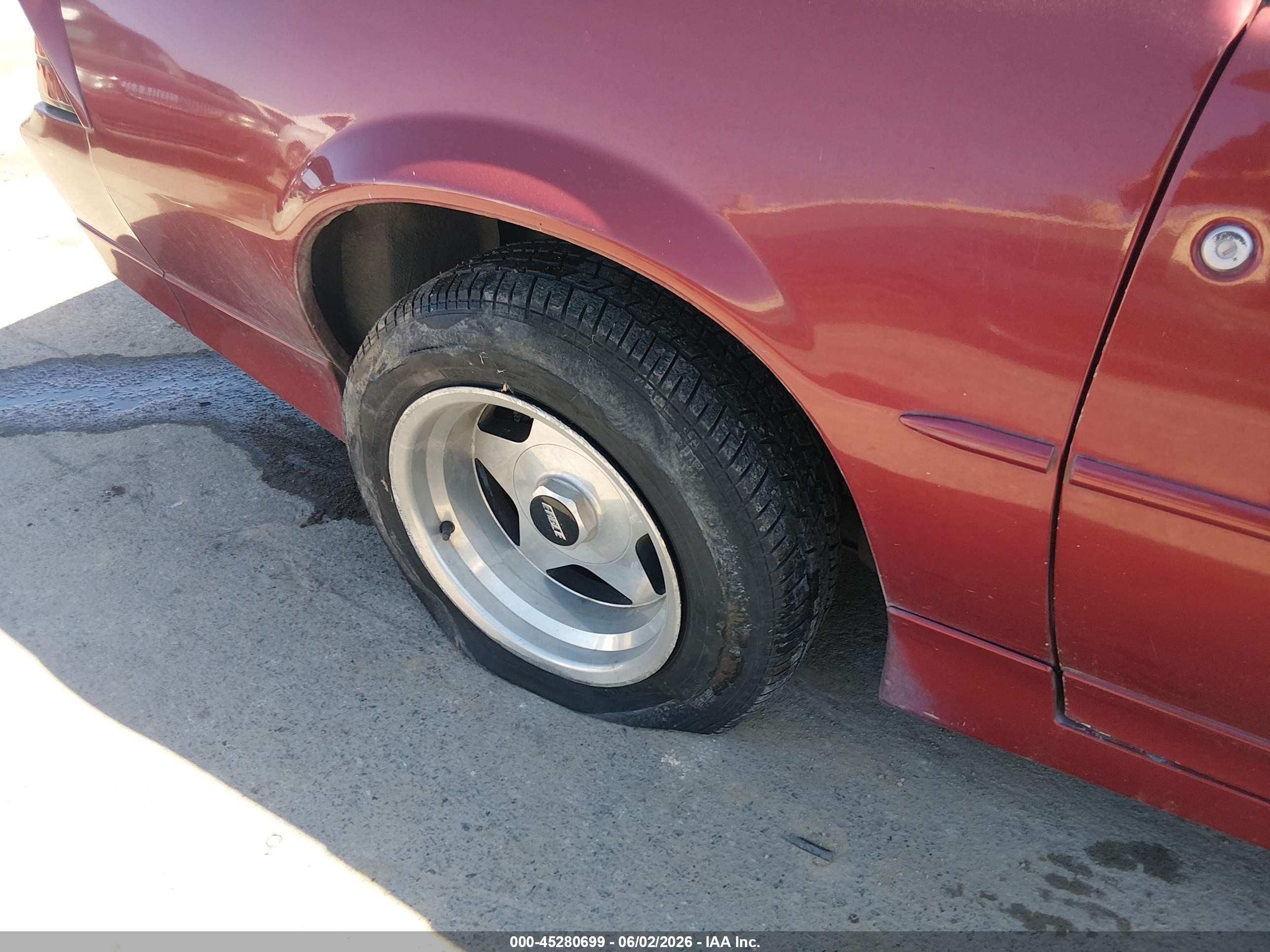 1989 Chevrolet Camaro   Темно-бордовый vin: 1G1FP21S1KL103777