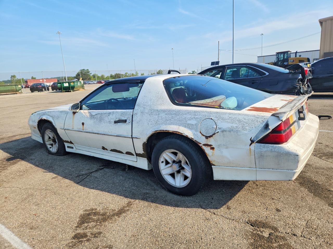 1989 Chevrolet Camaro White vin: 1G1FP21S2KL196177