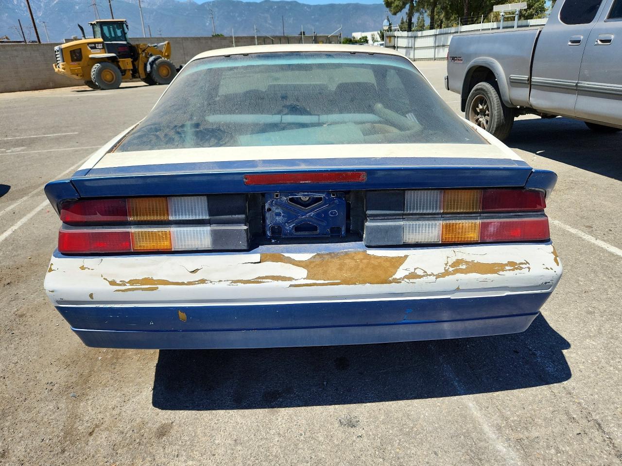 1989 Chevrolet Camaro Two Tone vin: 1G1FP21SXKL182768