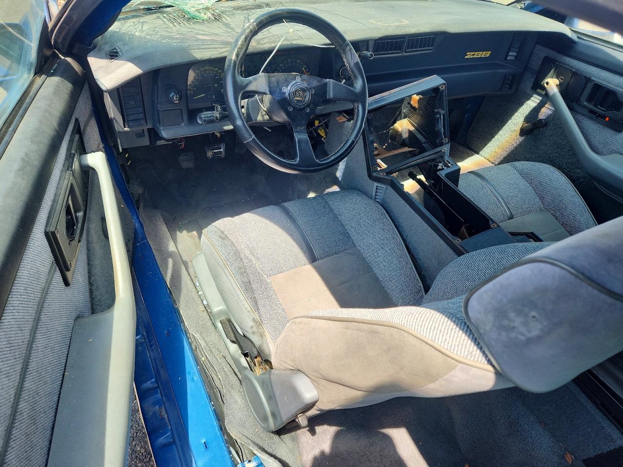1991 Chevrolet Camaro Z28 Blue vin: 1G1FP2387ML180674