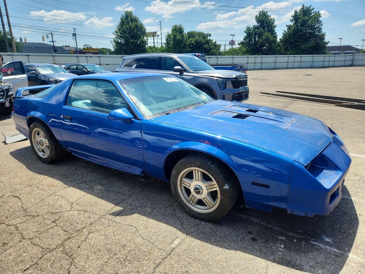 1991 Chevrolet Camaro Z28 Blue vin: 1G1FP2387ML180674